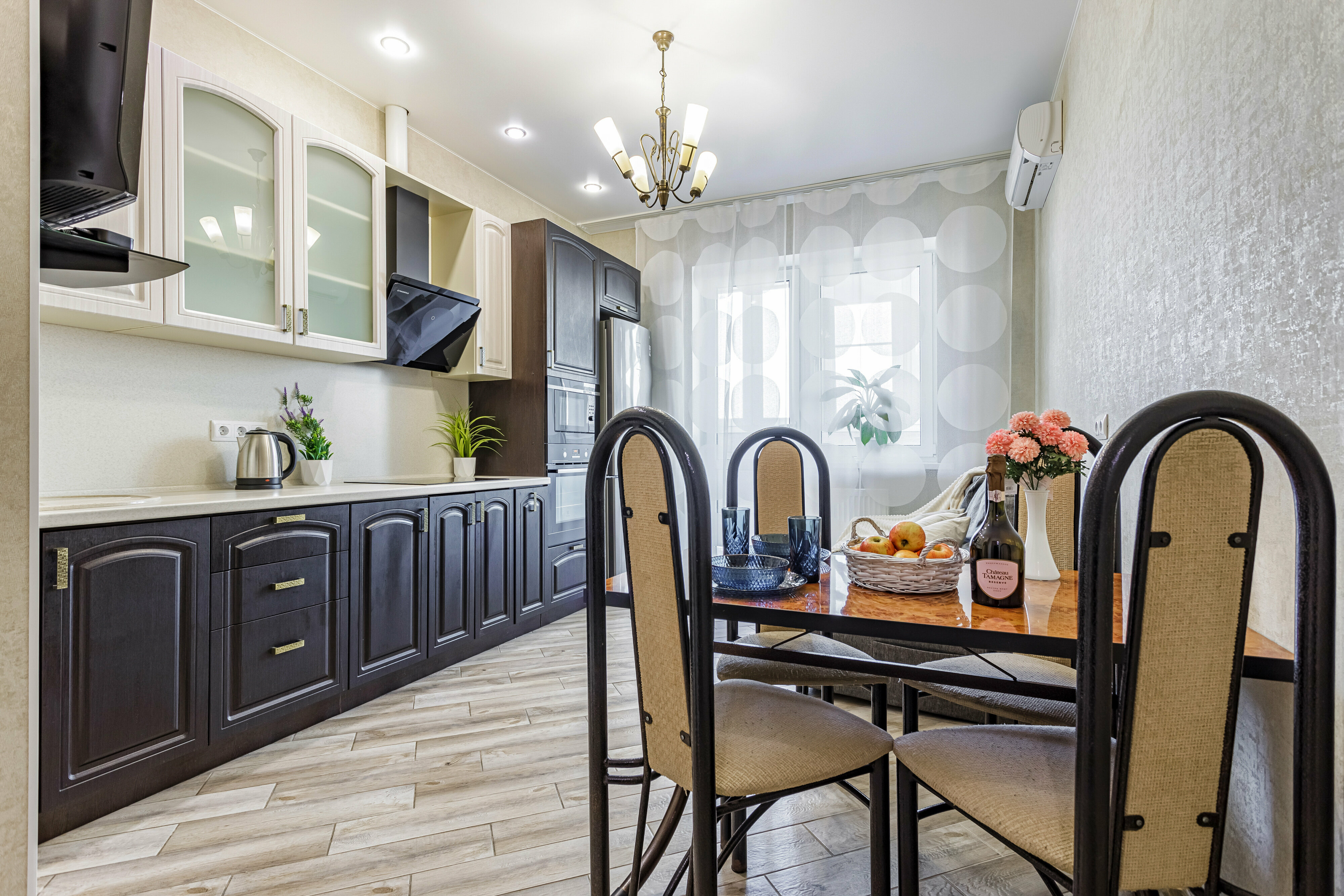 Апартаменты с видом на город на высоком этаже 293