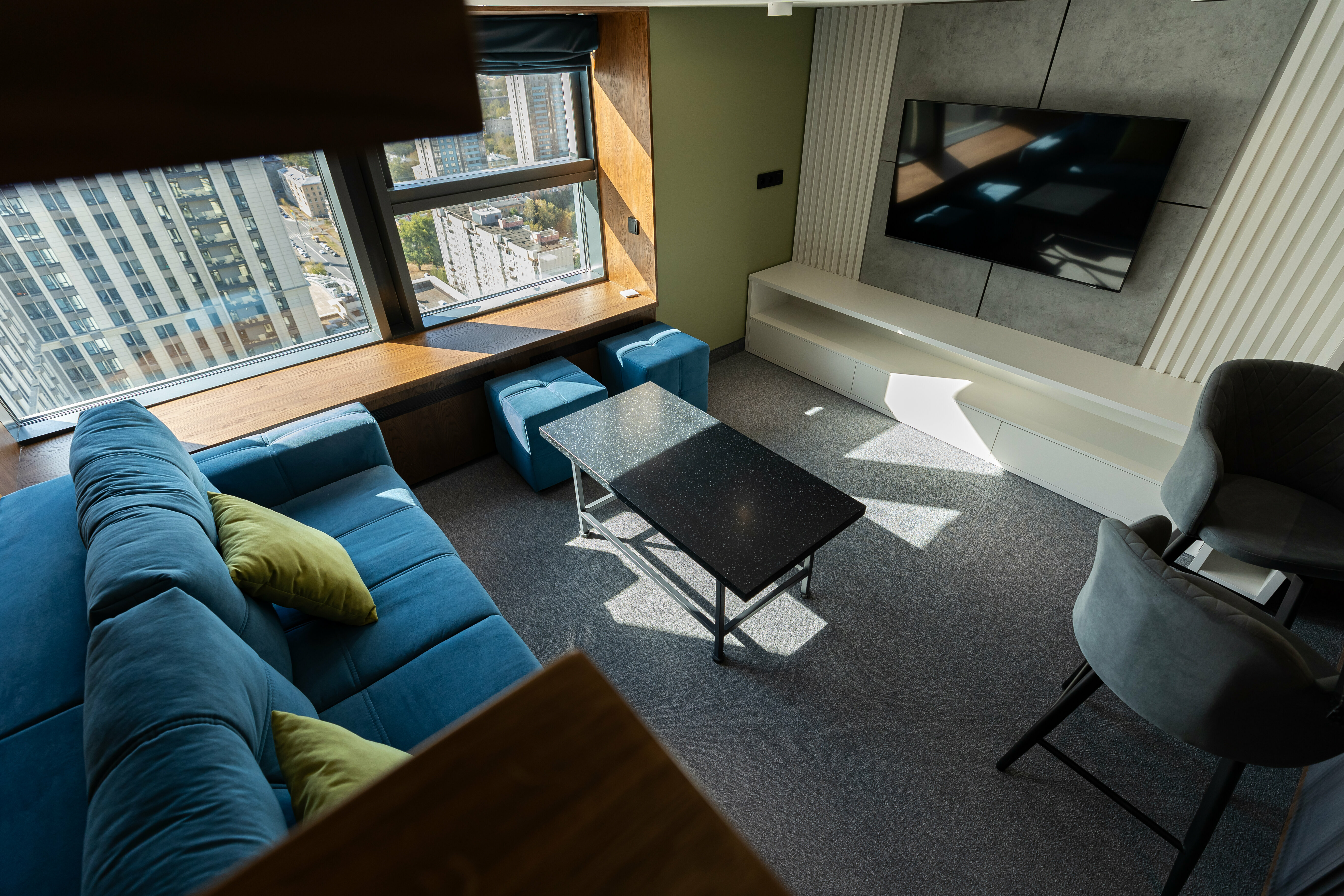 Двухуровневый четырёхместный апартамент  с панорамным видом на Мокву