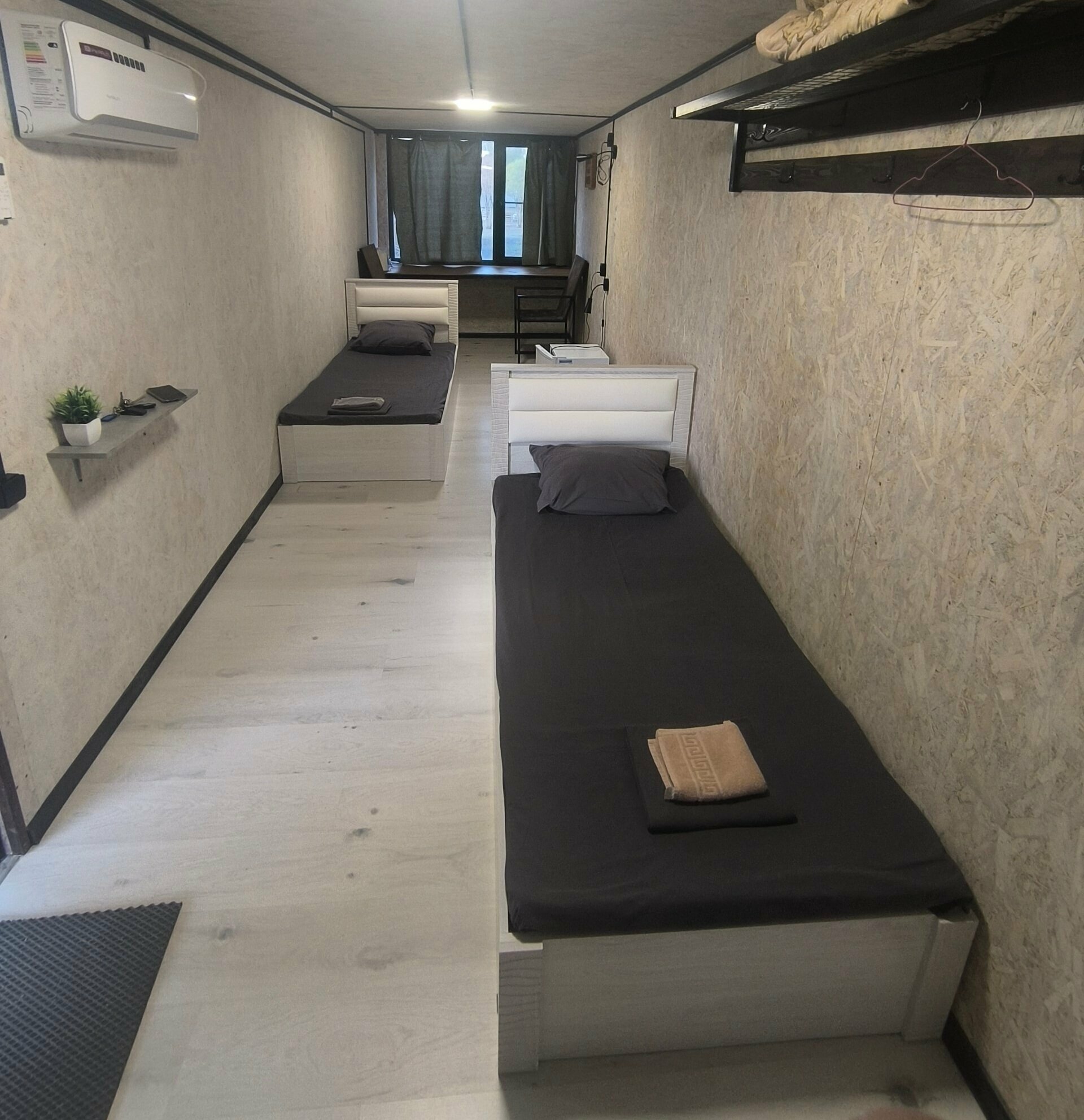 Двухместный номер с 2 отдельными кроватями и душем