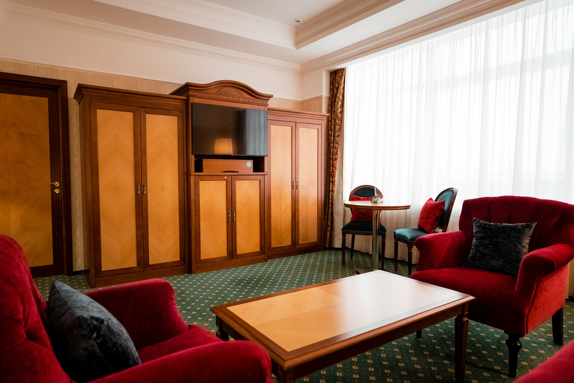 Люкс с кроватью размера «king-size»