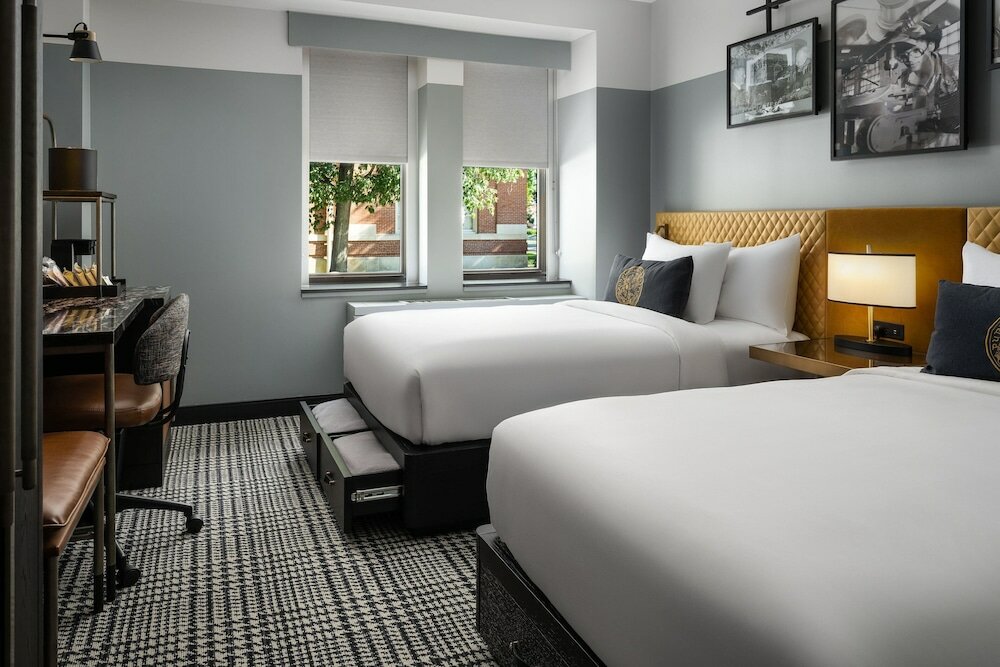 Standard Room, 2 Twin Beds, Non Smoking (Mobility Accessible, Transfer Shower)