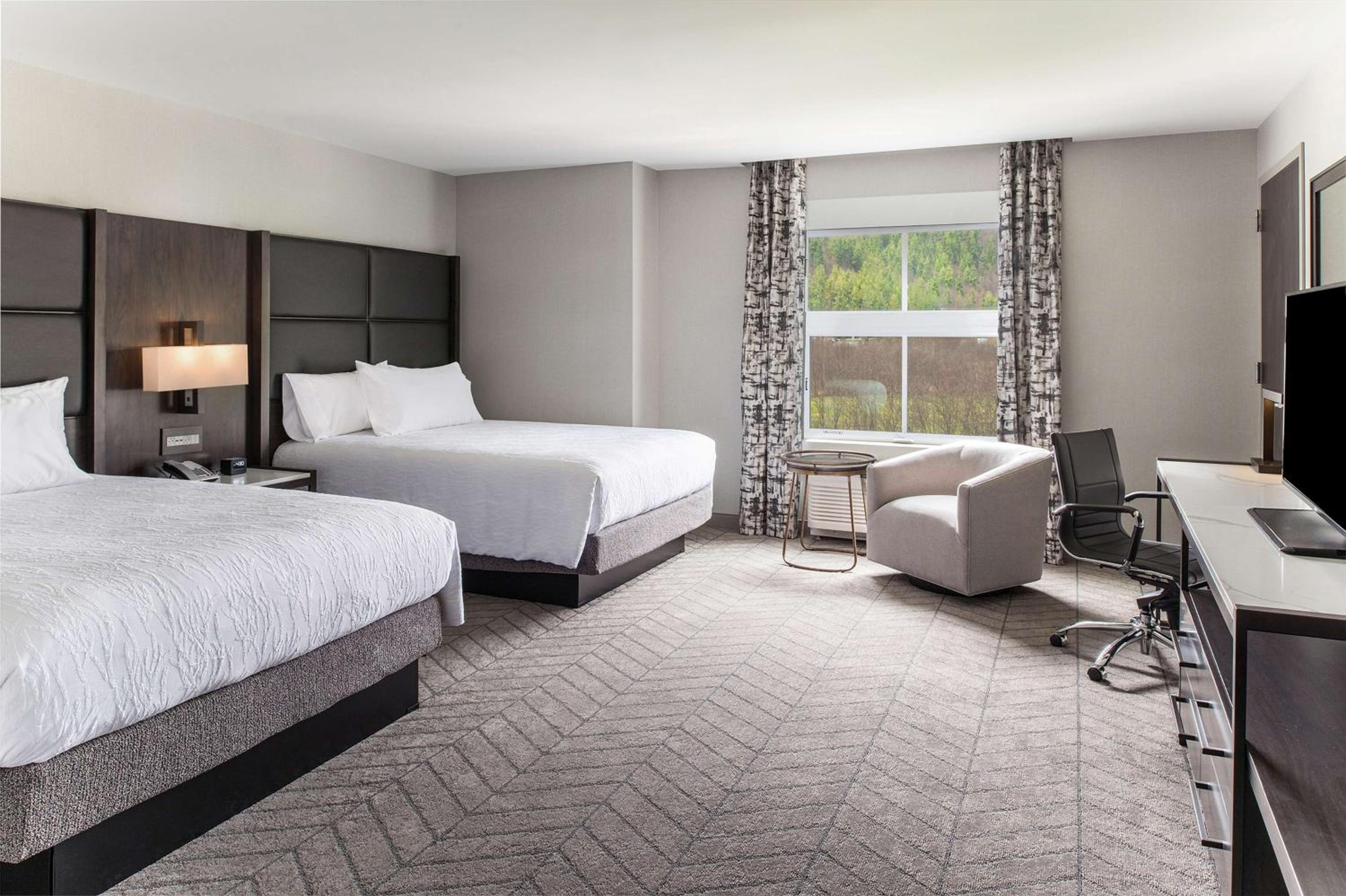 Deluxe Queen Room with Two Queen Beds - Mobility/Hearing Accessible