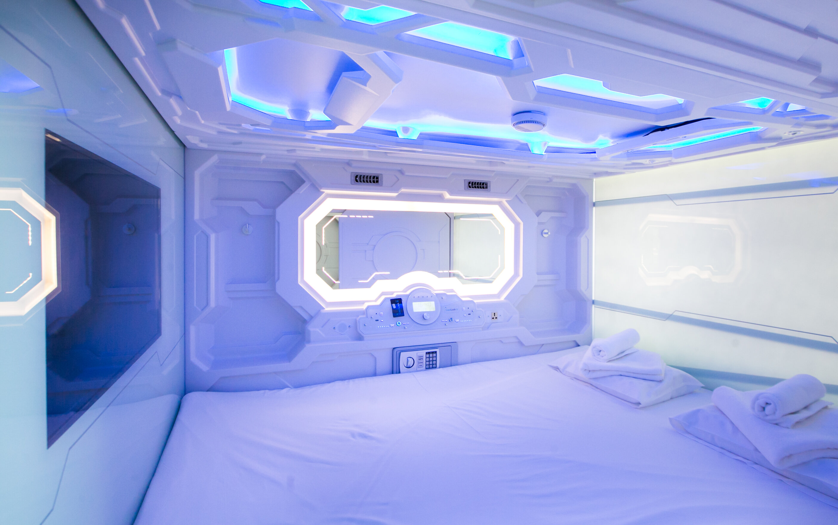 Двухместная капсула, ширина спального места 160 см