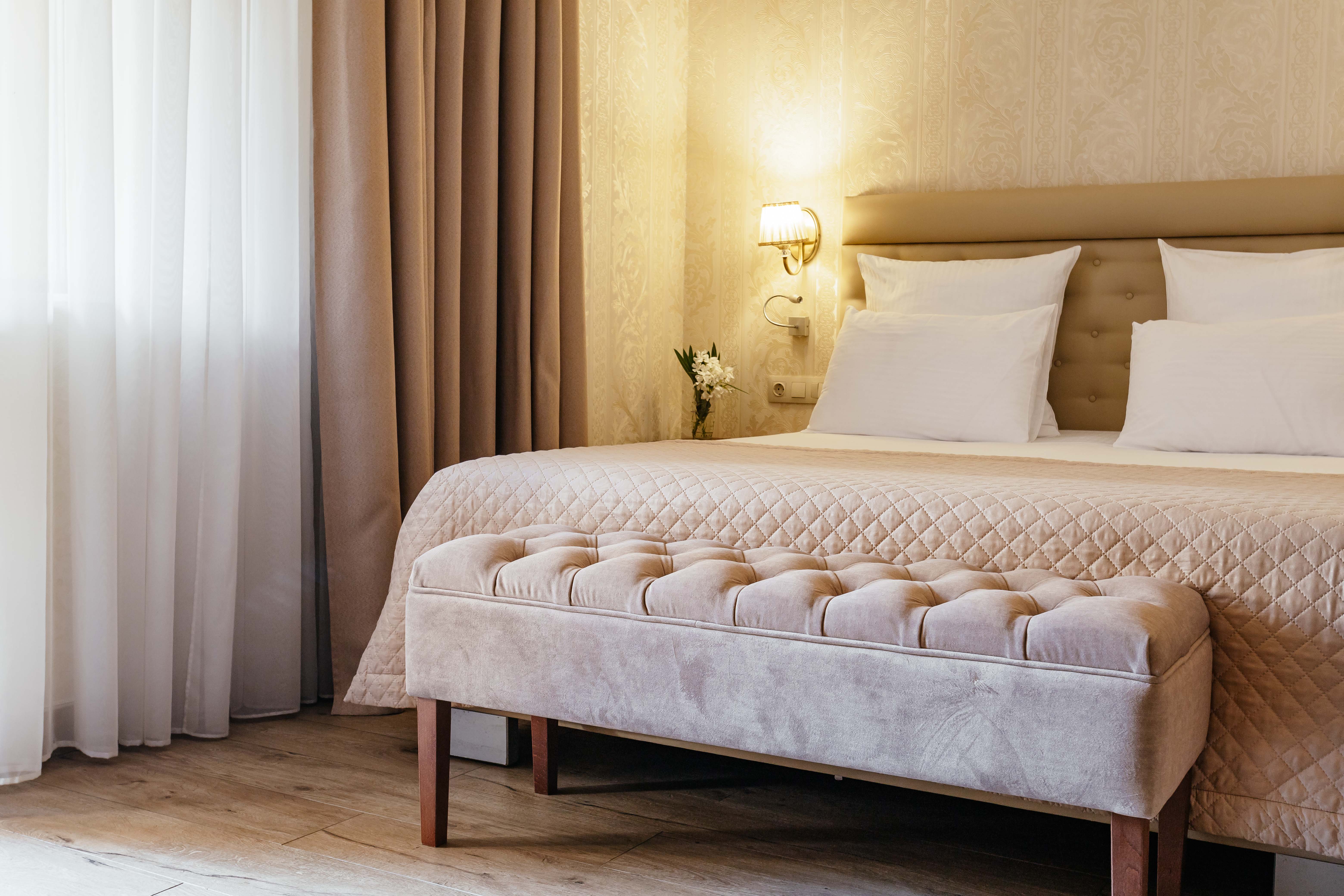 Сьюит двухкомнатный с балконом морская сторона/парк.Главный корпус 5*