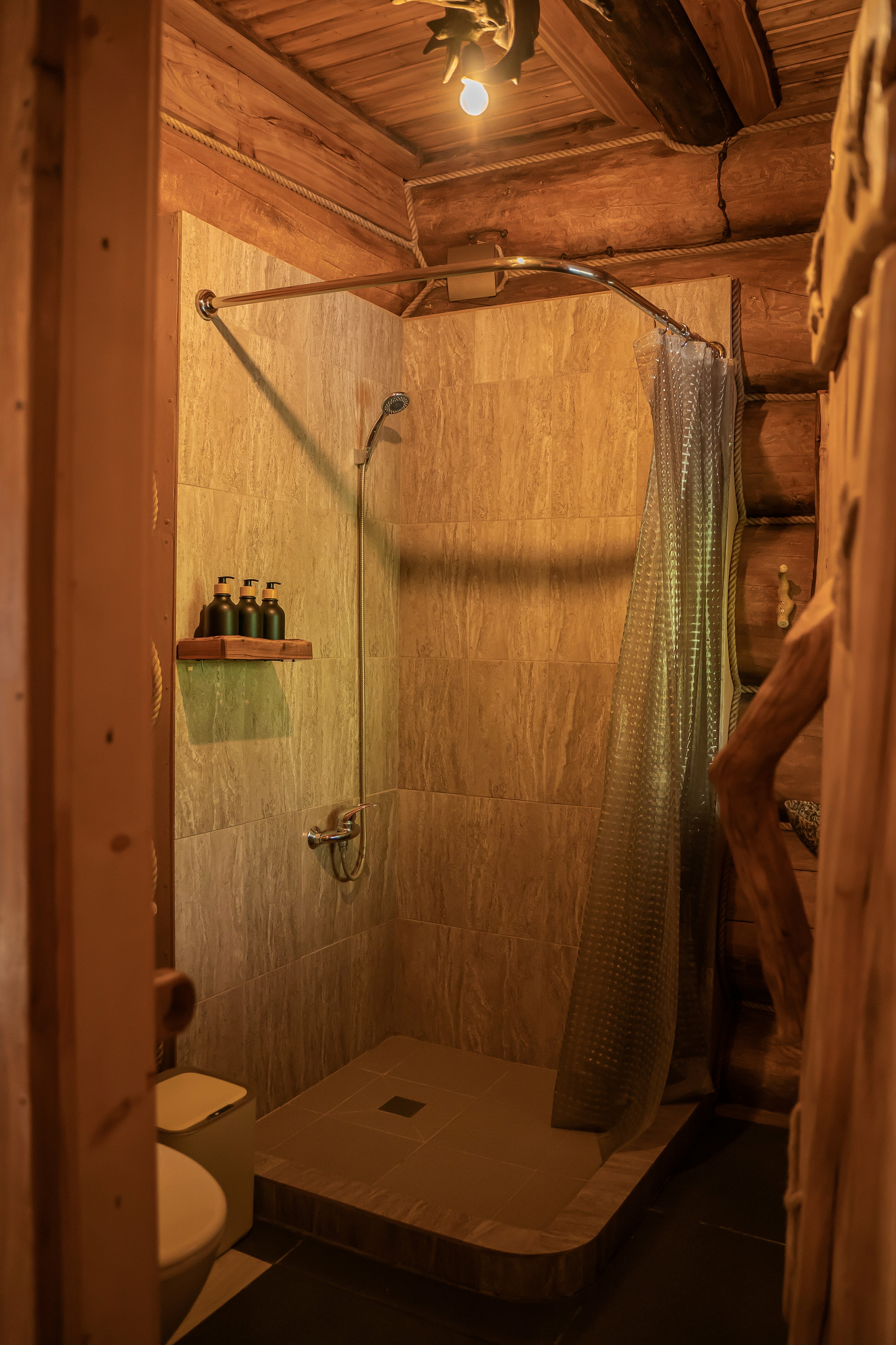 Дом из сруба на компанию