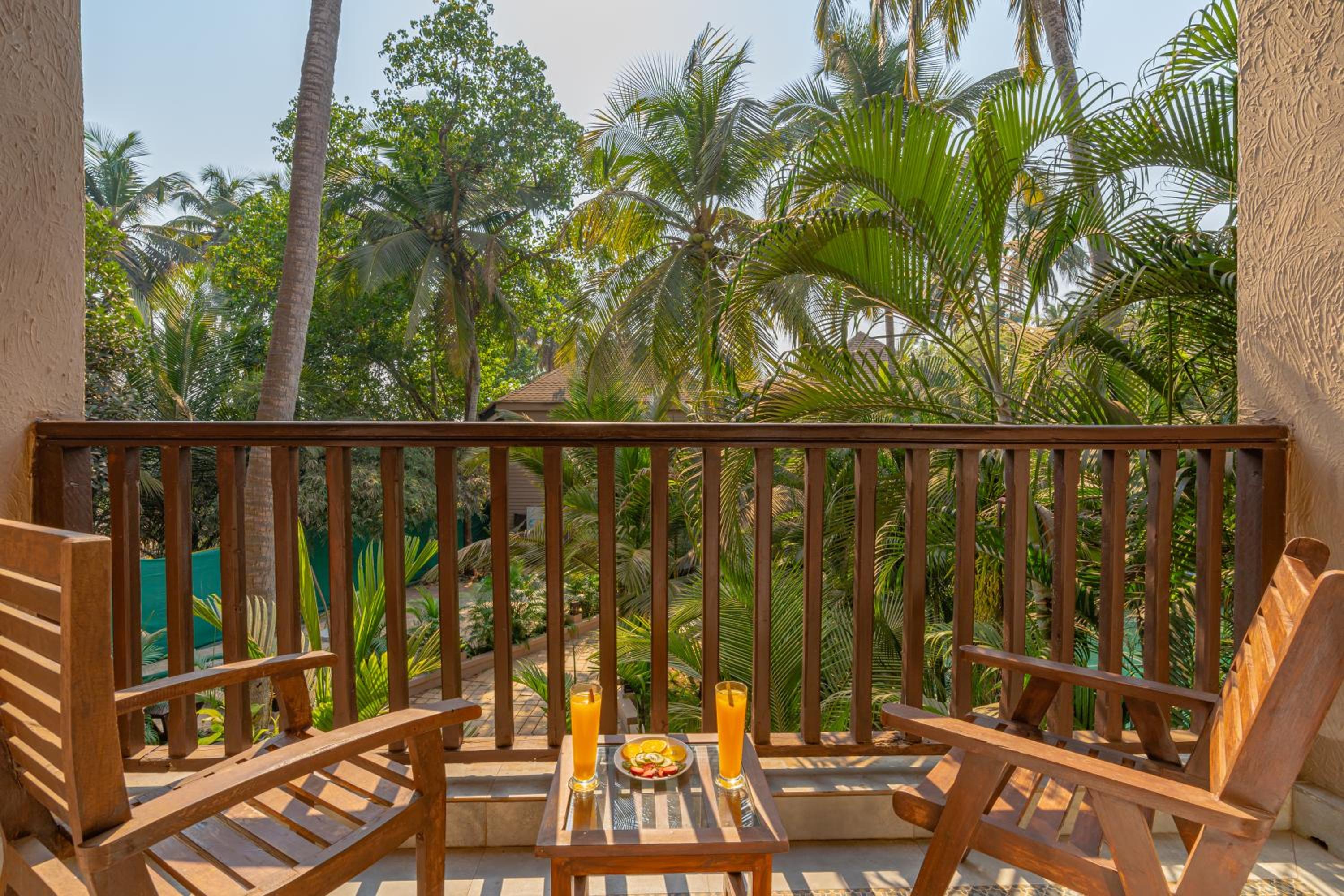 Deluxe Room with Balcony (with complimentary Kayaking and 20% off on Massage session)