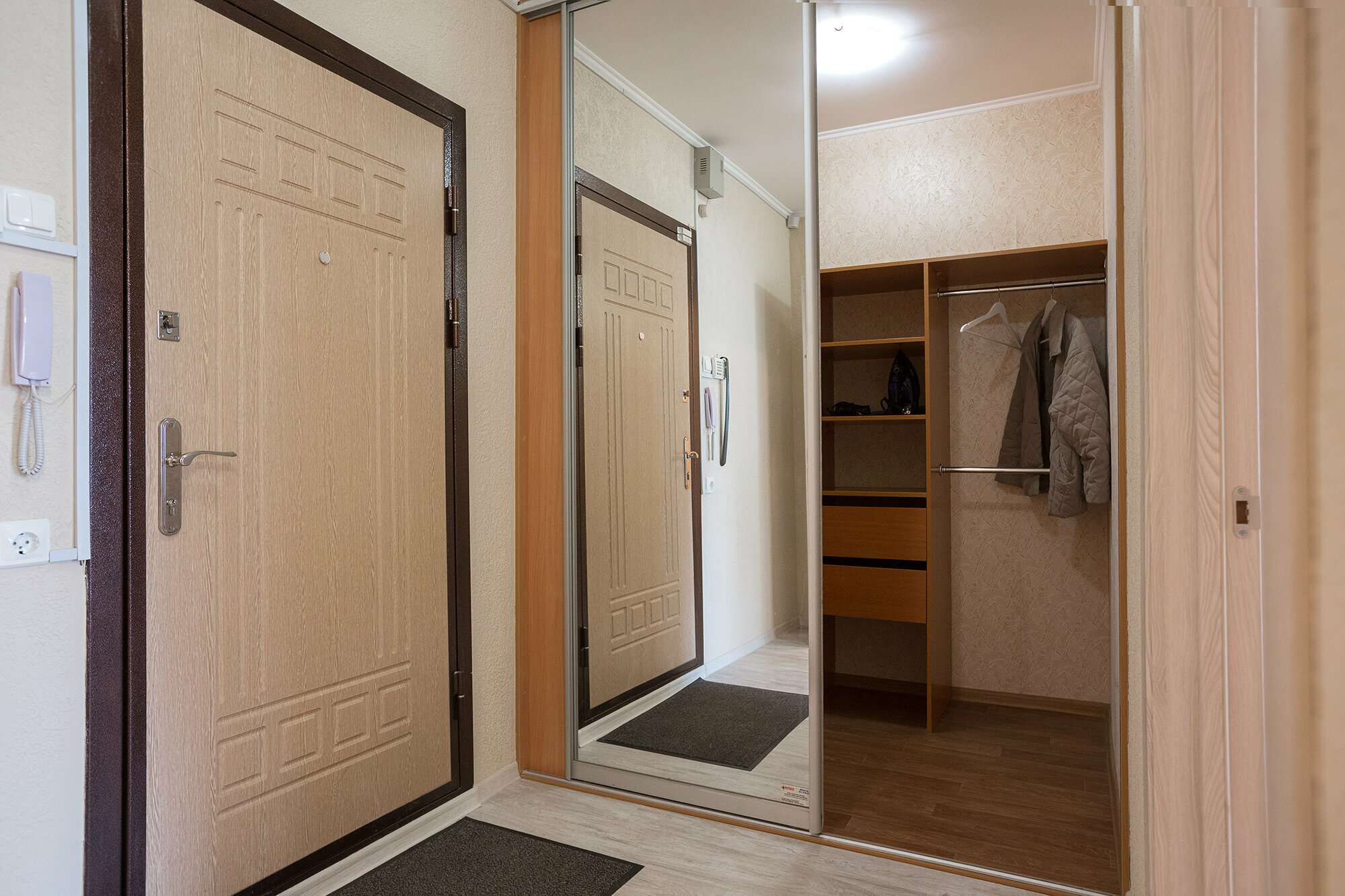 Двухместный номер с 1 кроватью или 2 отдельными кроватями и дополнительной кроватью