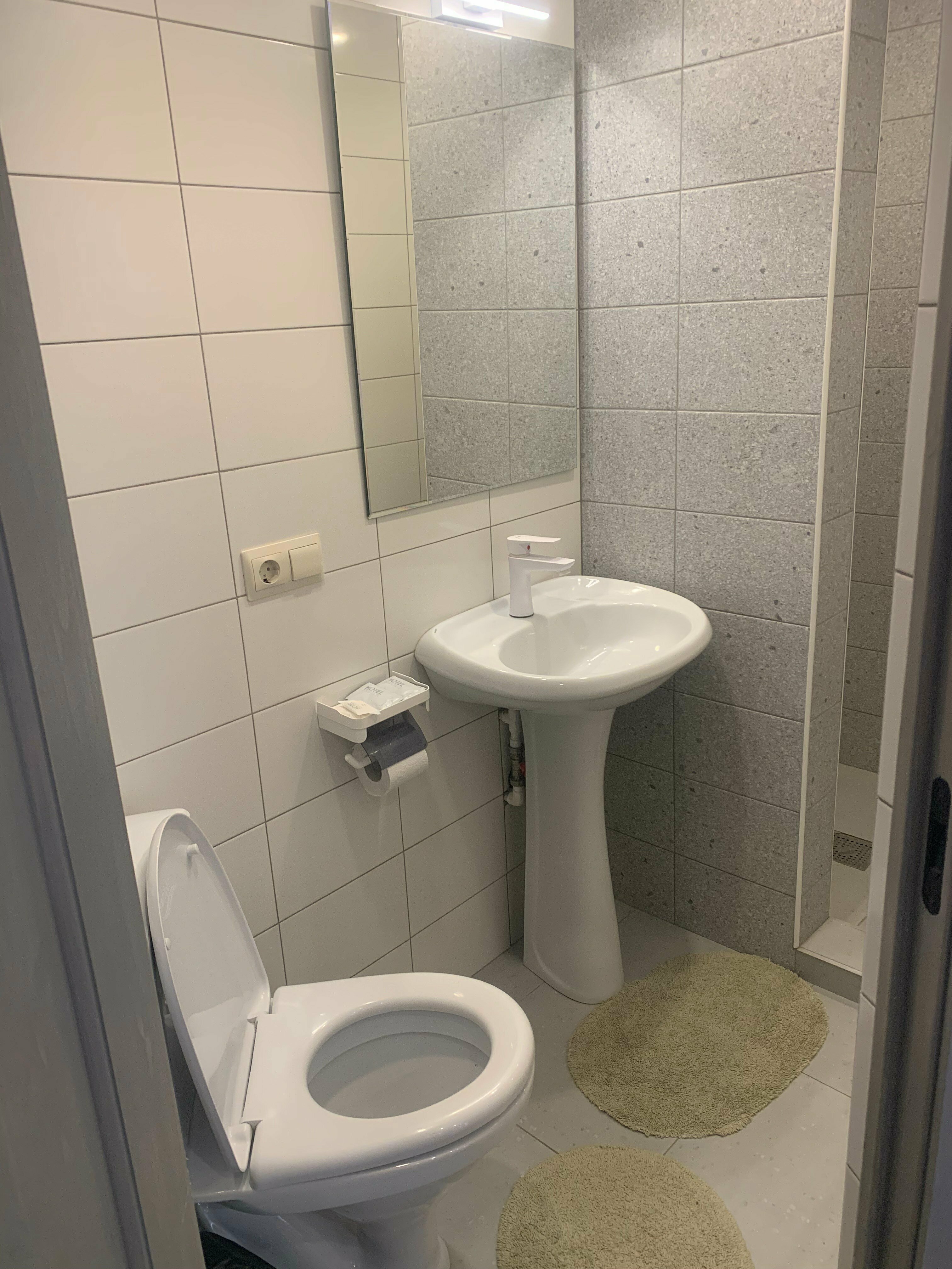 Трехместный номер с балконом