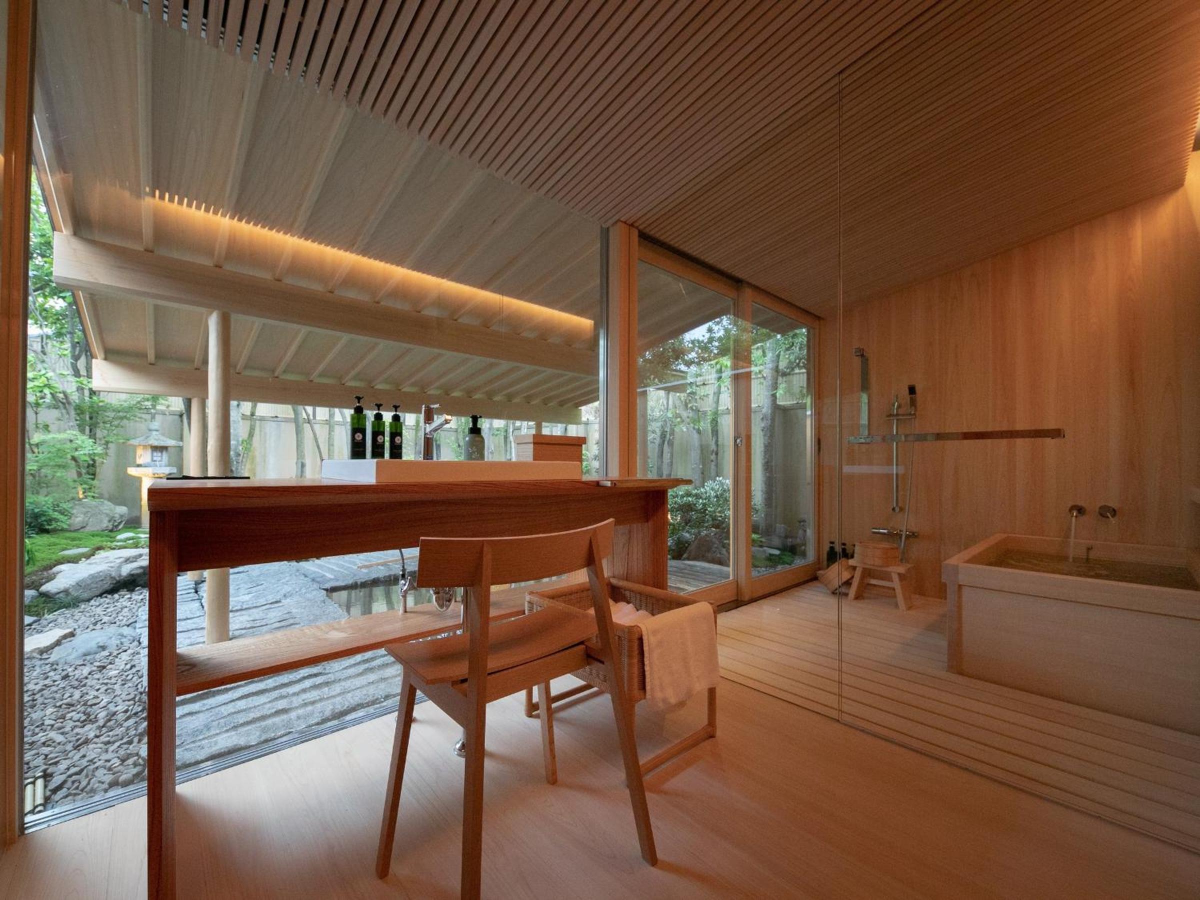 Japanese-Style Standard House Annex with Open Air Bath
