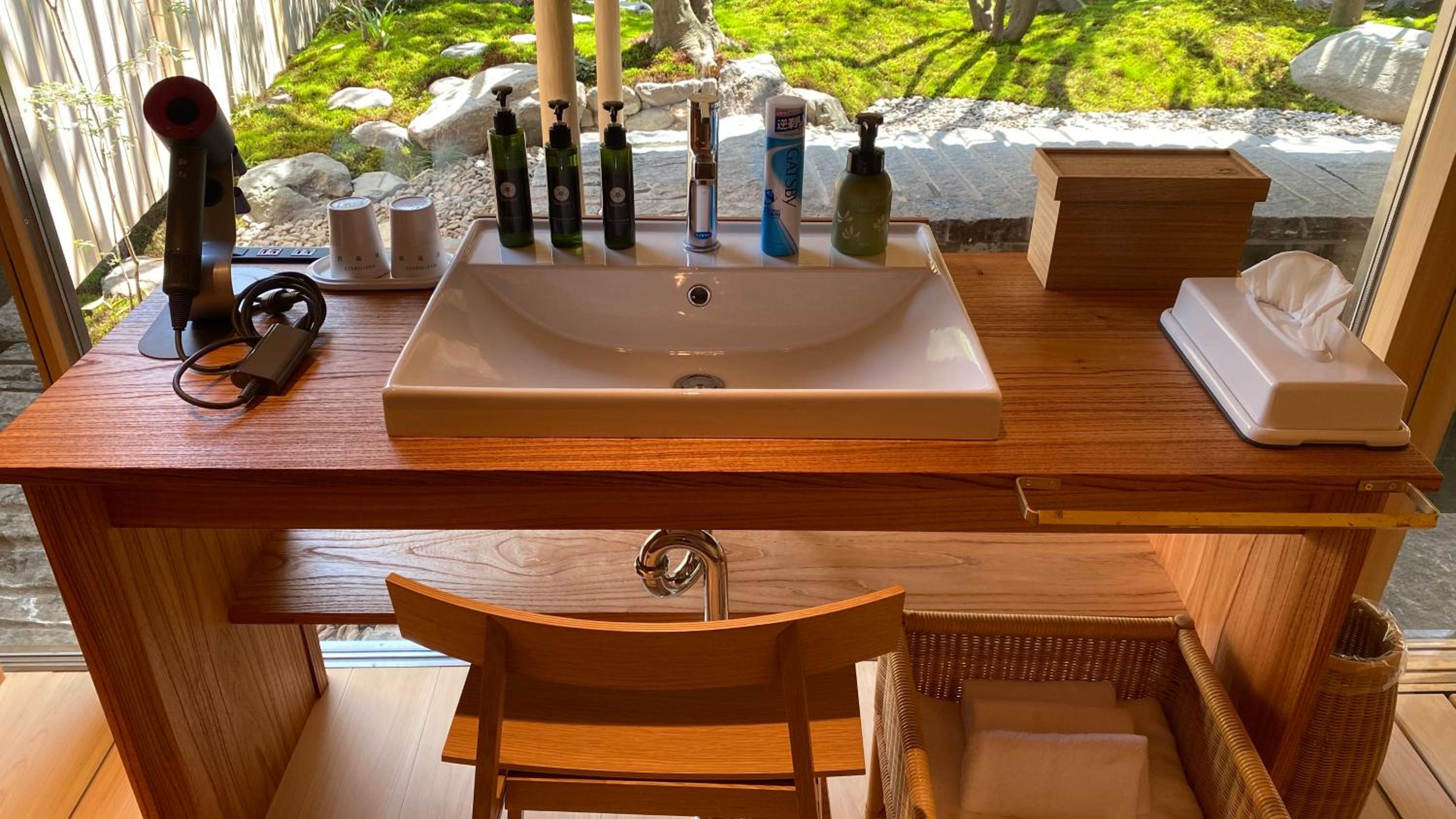 Japanese-Style Standard House Annex with Open Air Bath