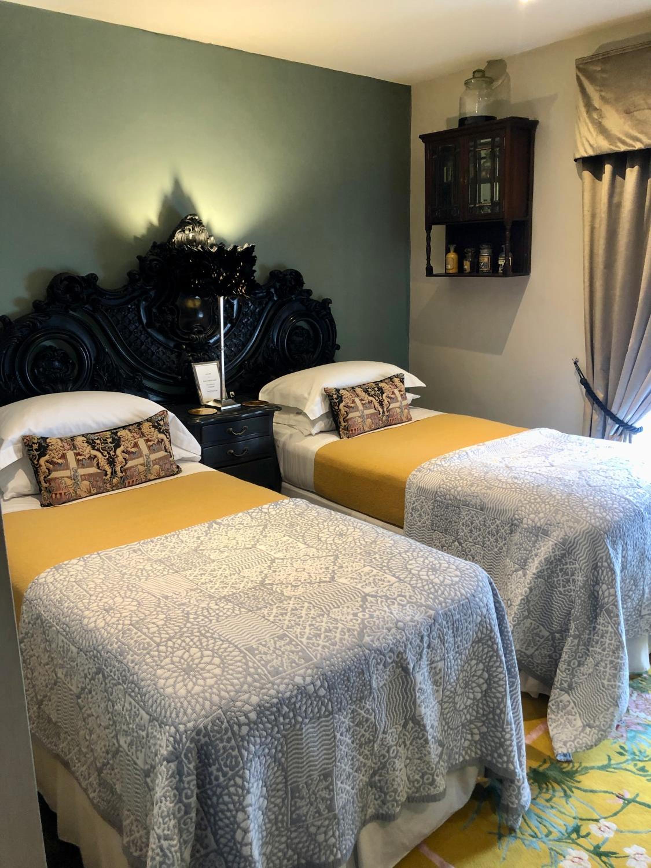 Superior Deluxe Double or Twin Room 