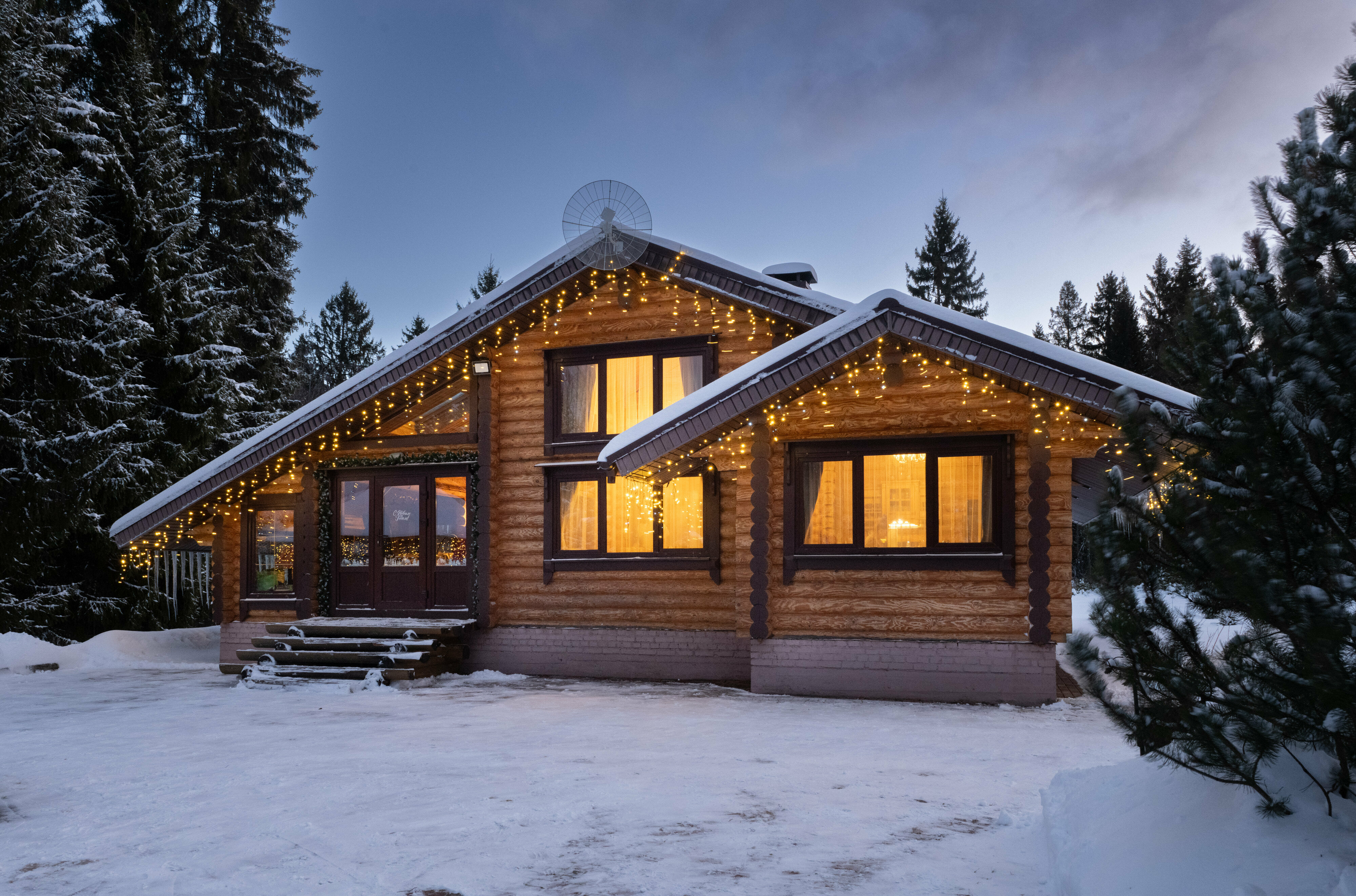 Коттедж с видом на лес