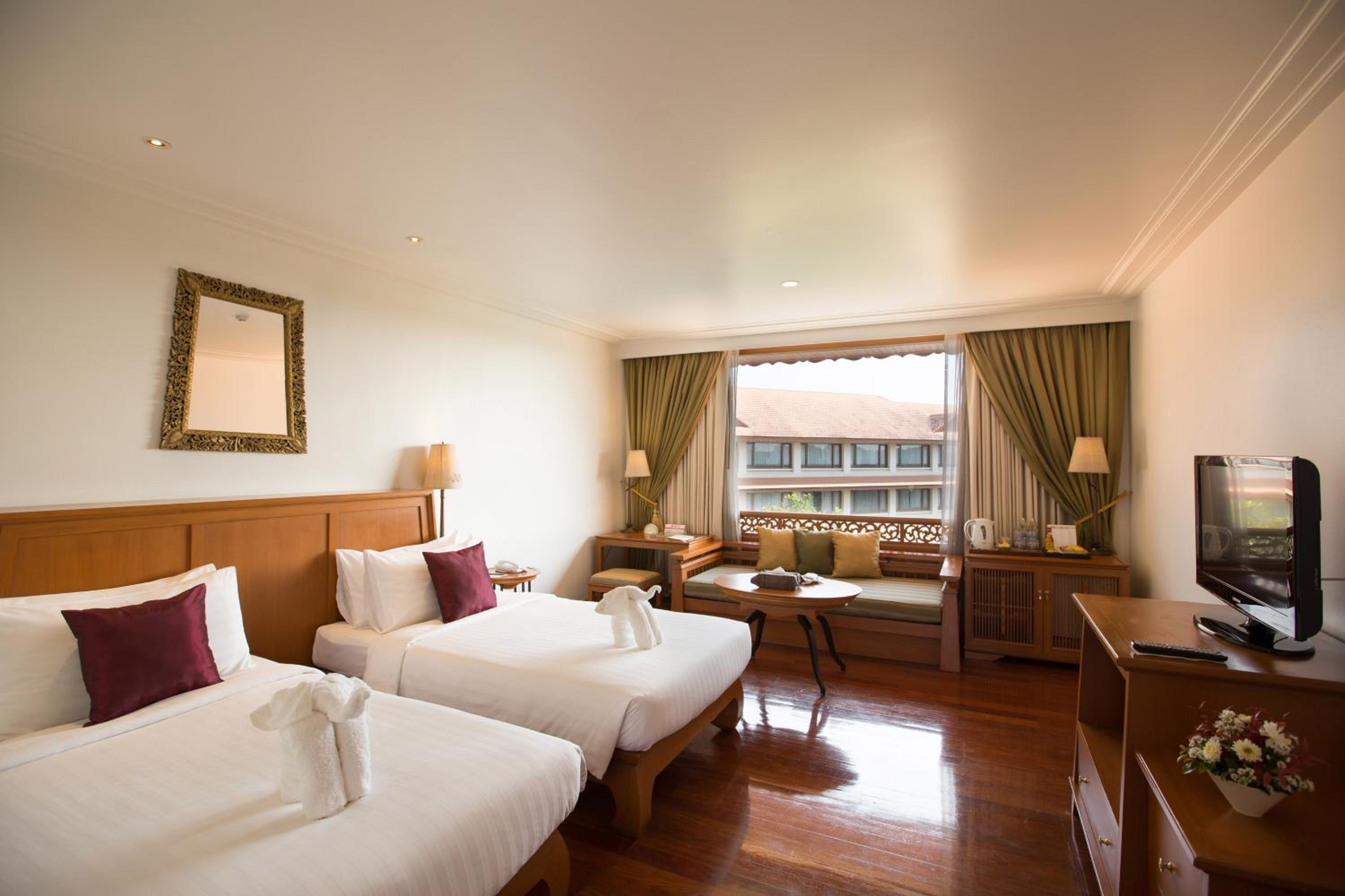 Deluxe Double or Twin Room