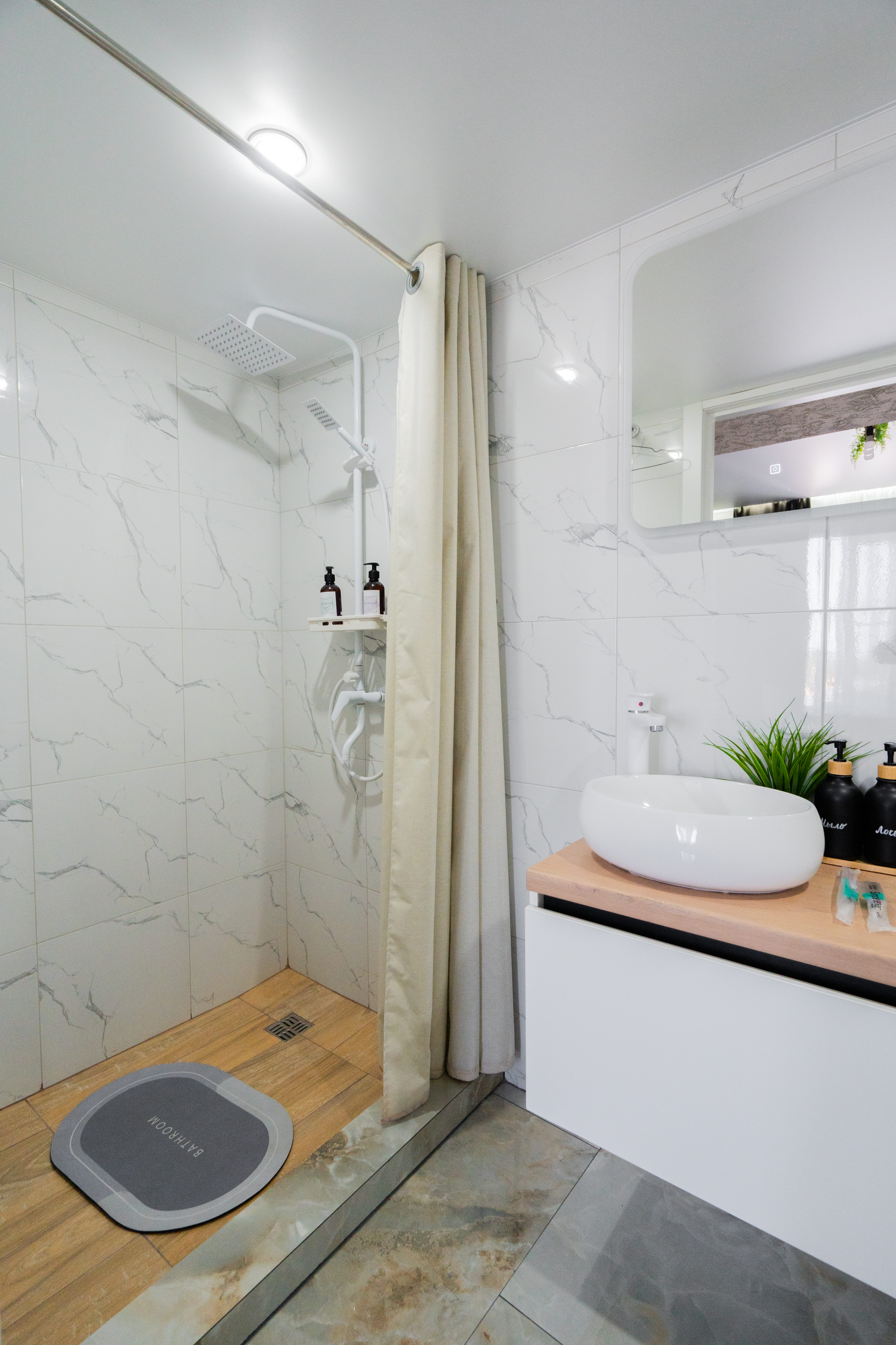 Двухуровневый трехместный номер