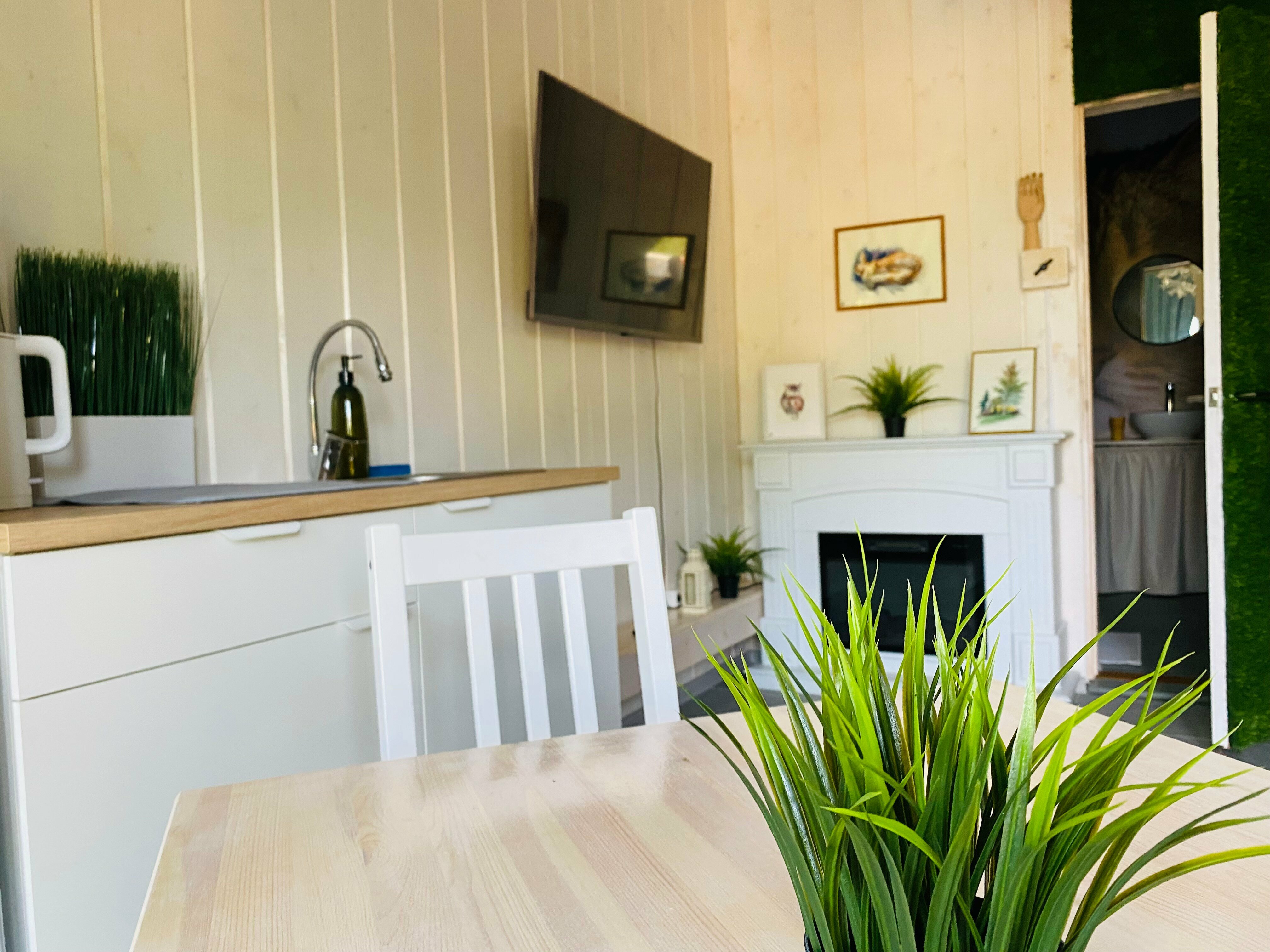 Семейный номер с видом на сад