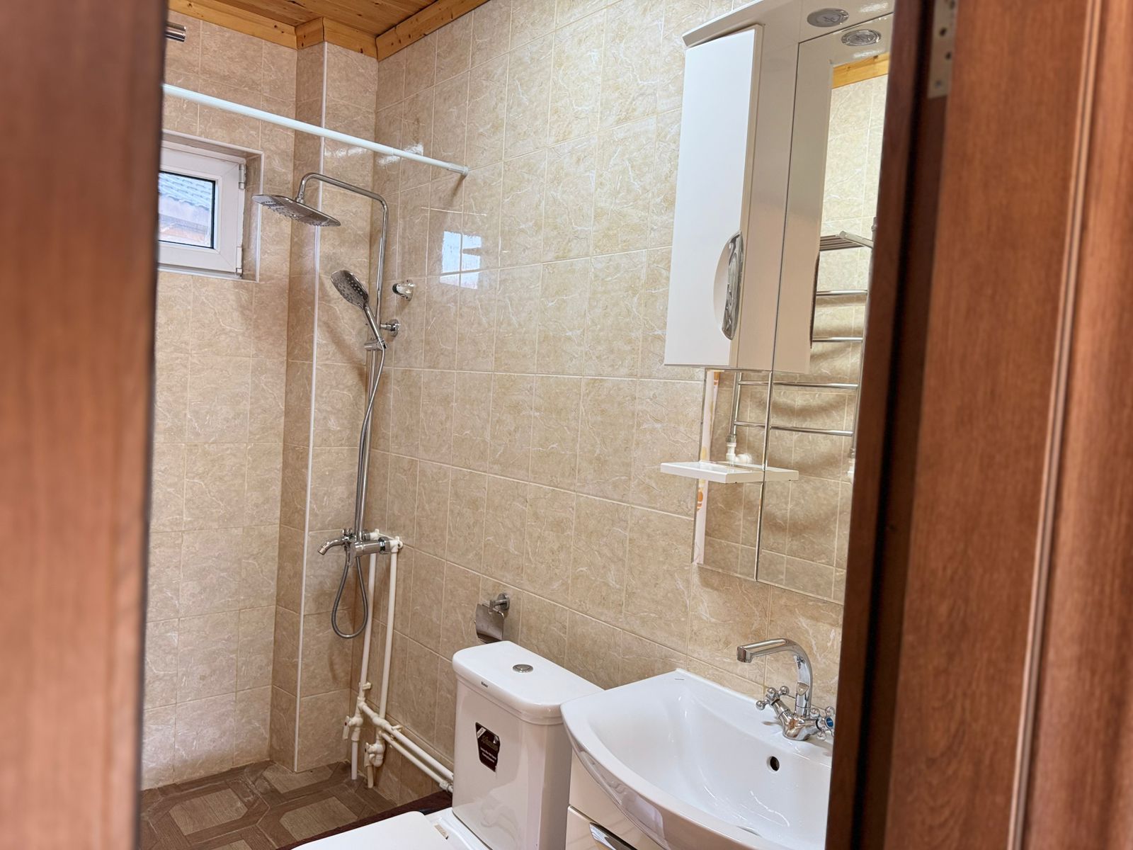 Номер в домике с личной зоной барбекю