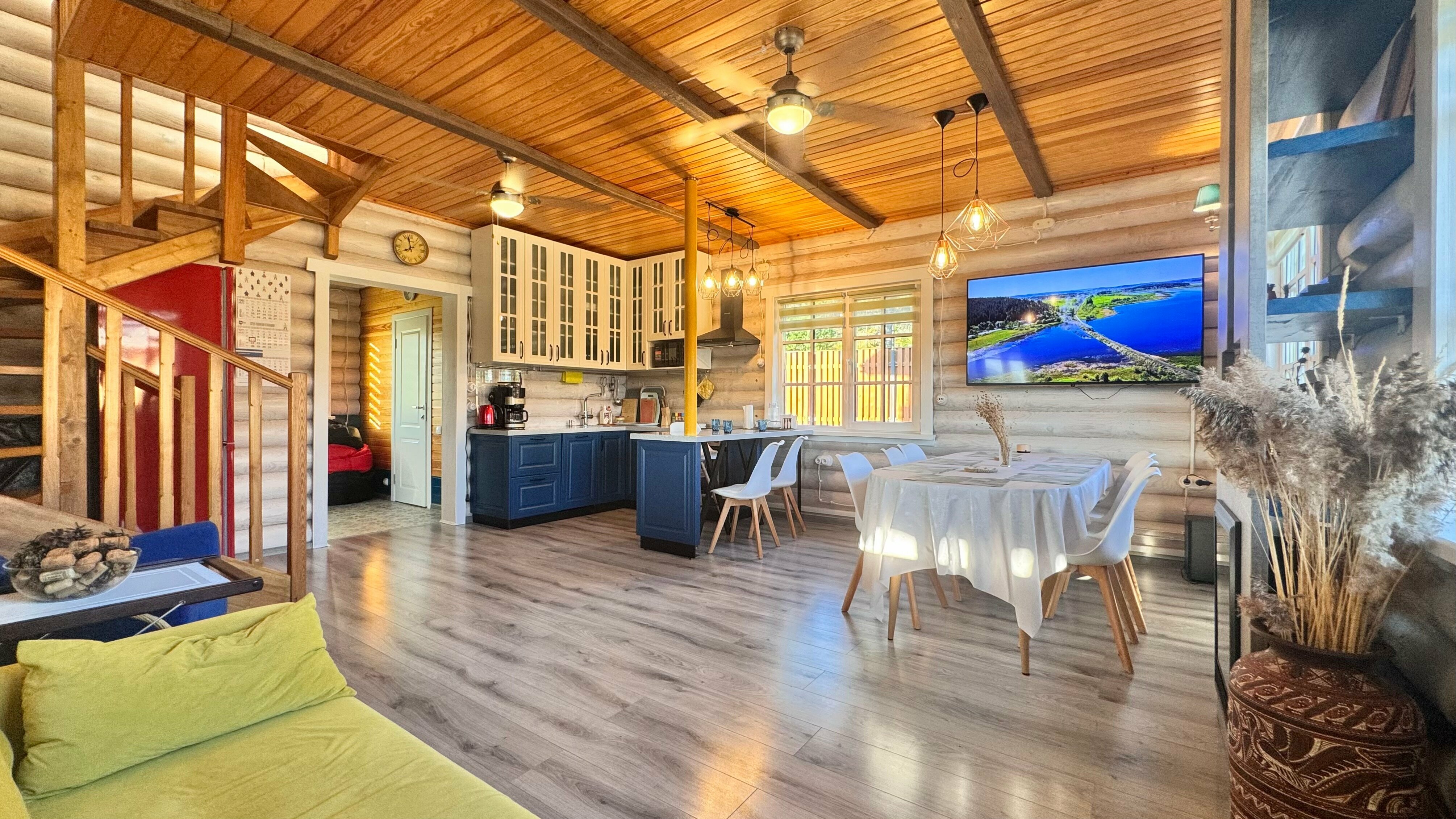 Усадьба "Ладожские этюды" у подножия горы Хийденвуори