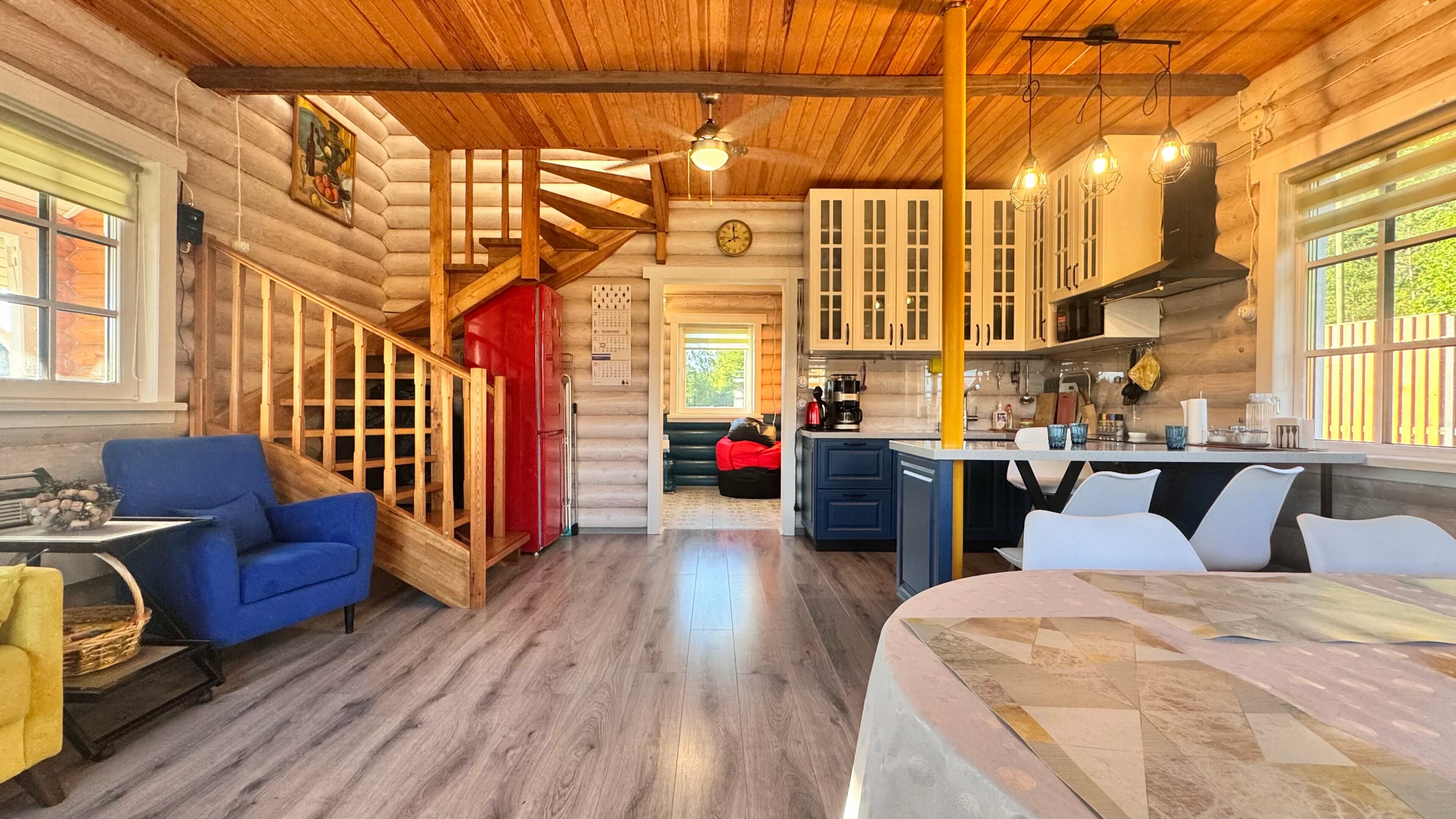 Усадьба "Ладожские этюды" у подножия горы Хийденвуори