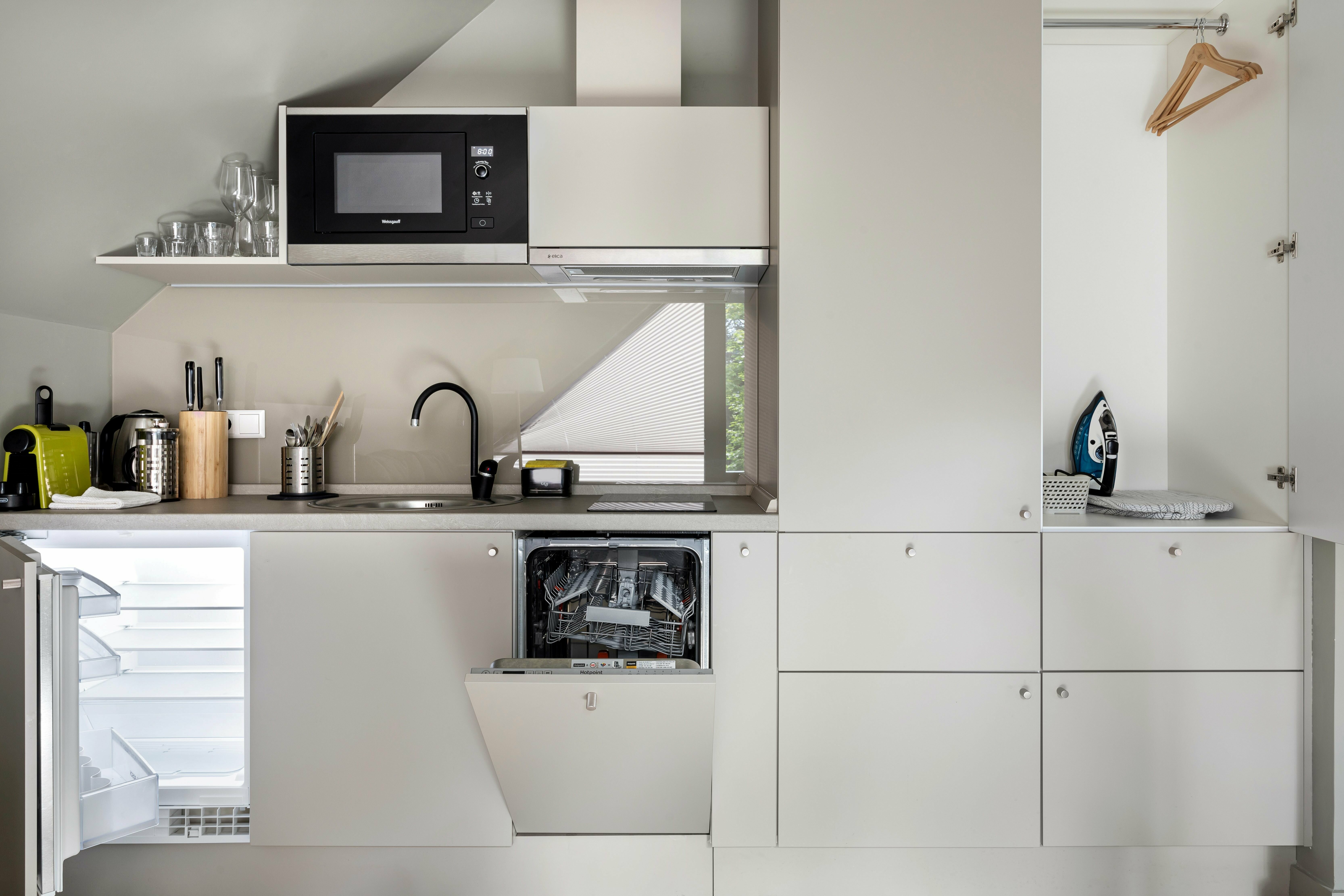 Семейные апартаменты Cool с одной большой кроватью