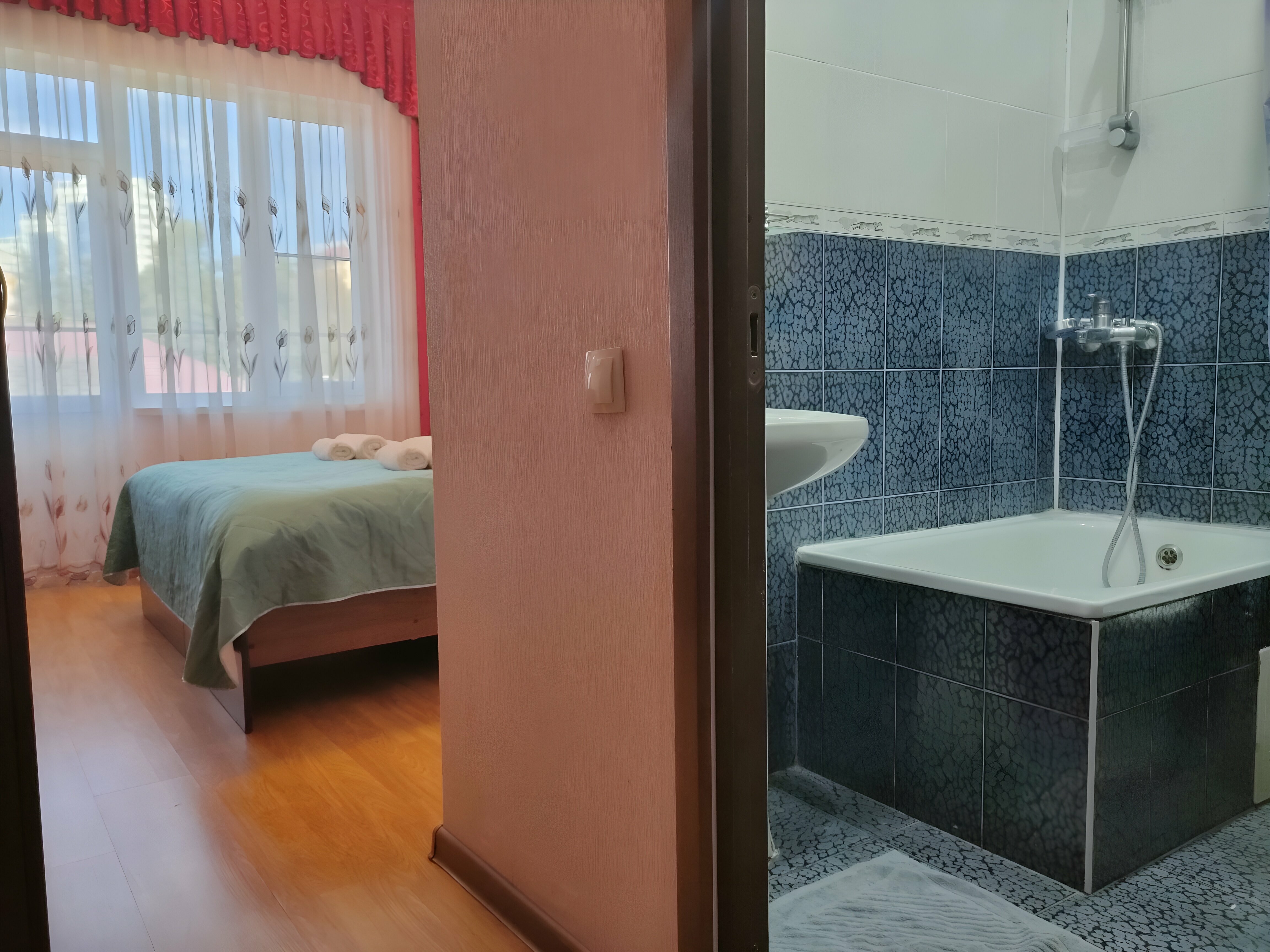 Двухместный номер с 1 кроватью или 2 отдельными кроватями и балконом