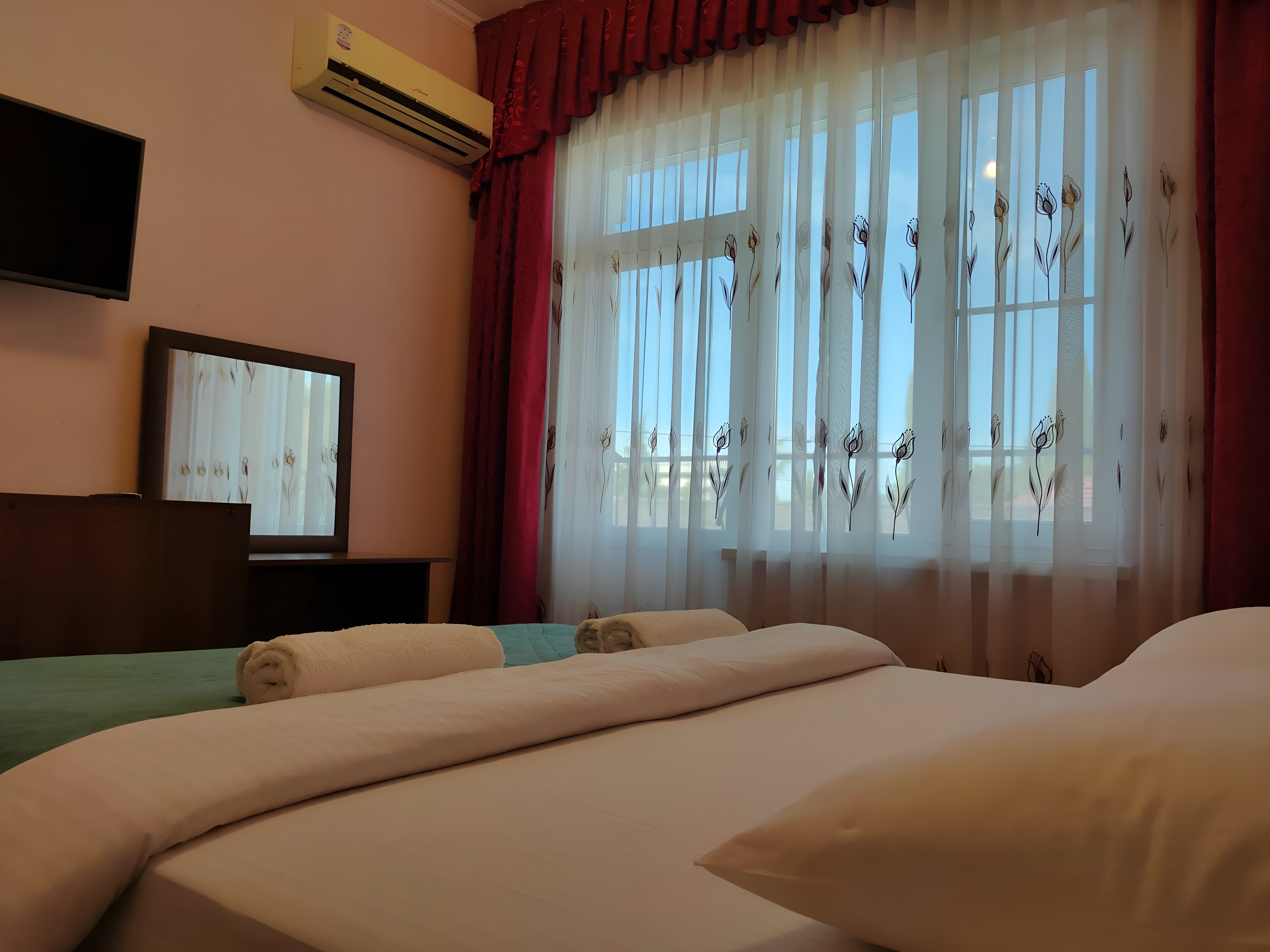 Двухместный номер с 1 кроватью или 2 отдельными кроватями и балконом