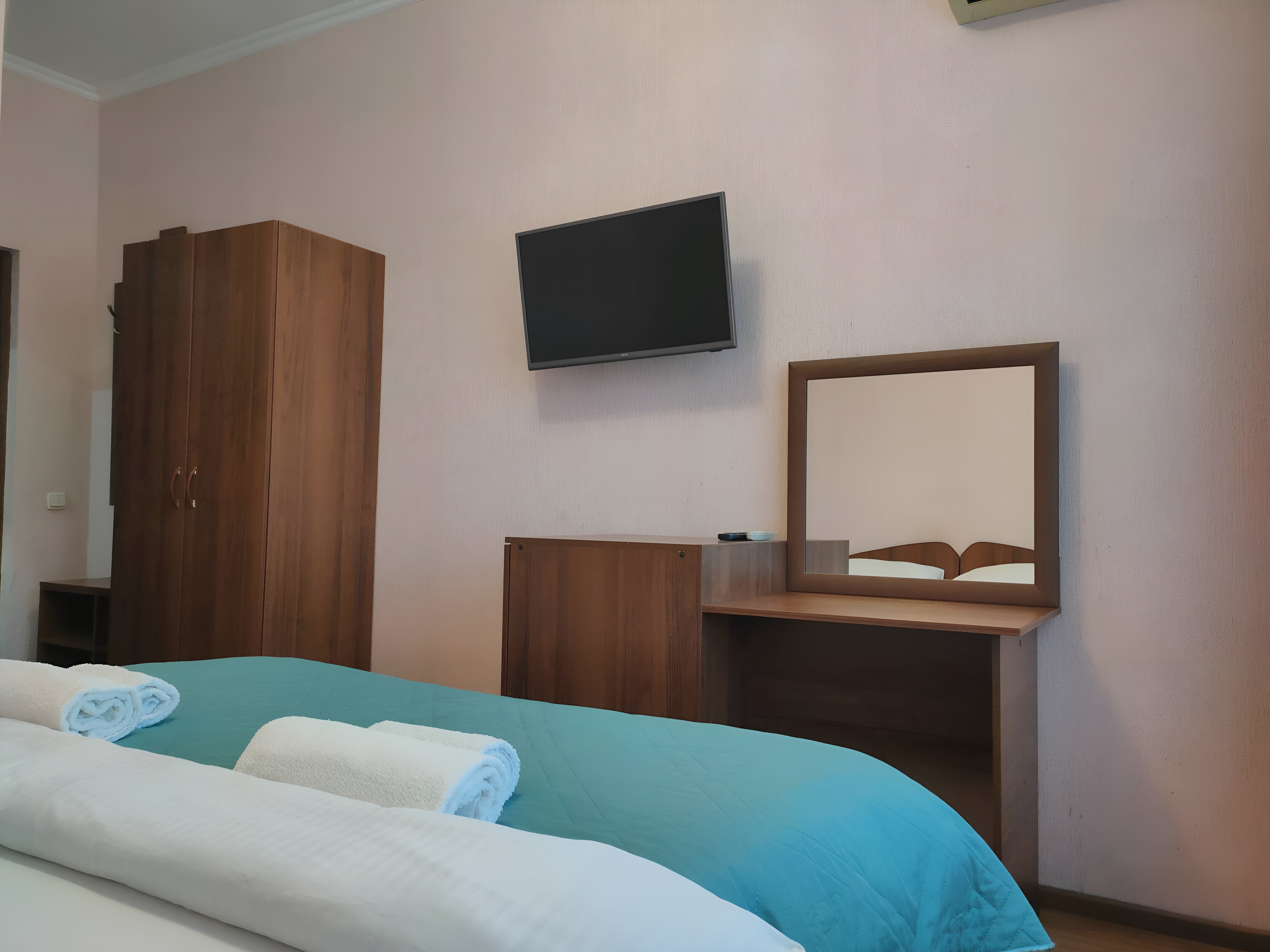 Двухместный номер с 1 кроватью или 2 отдельными кроватями и балконом