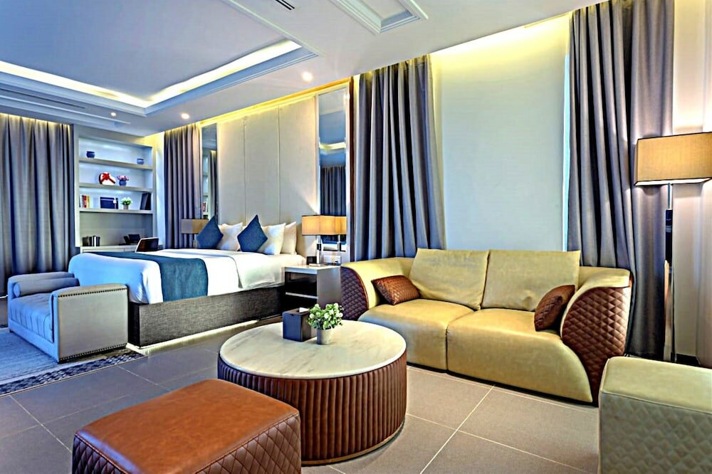 Junior Suite, Pool View