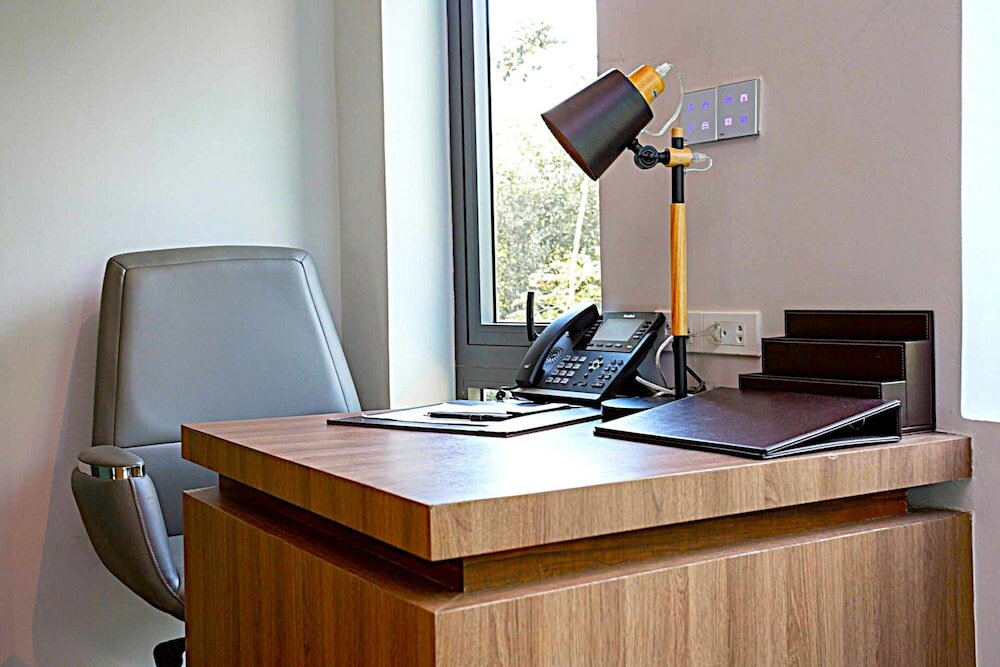 Bungalow, Garden View