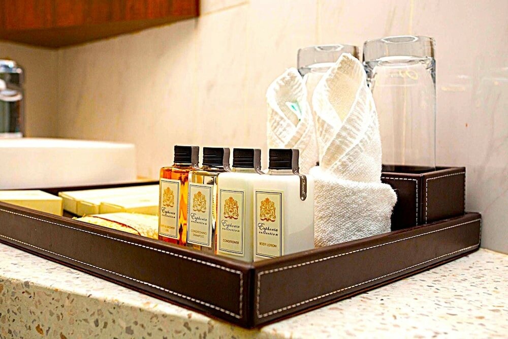 Bungalow, Garden View