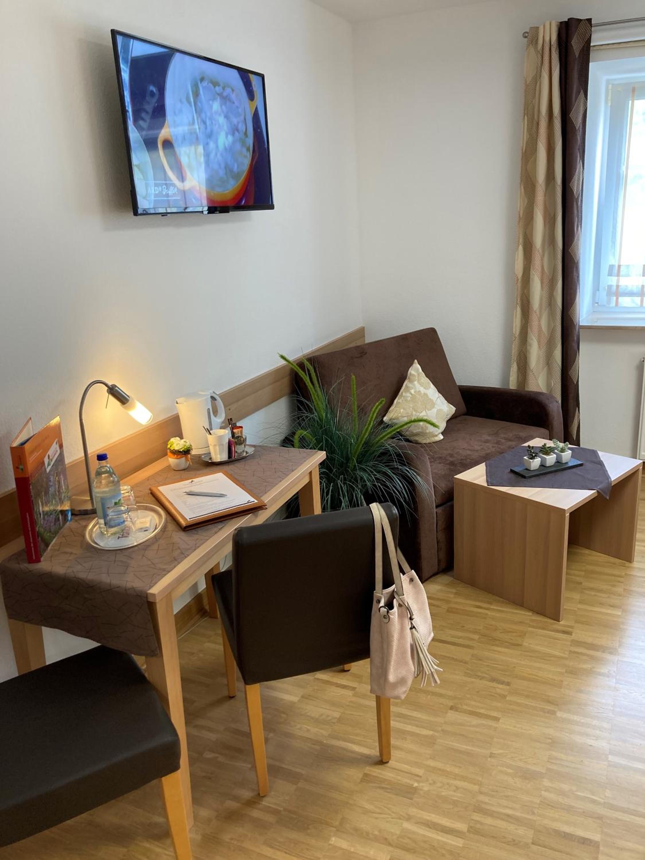 Superior Double/Twin with sofa bed – main building (4-Star-Category)