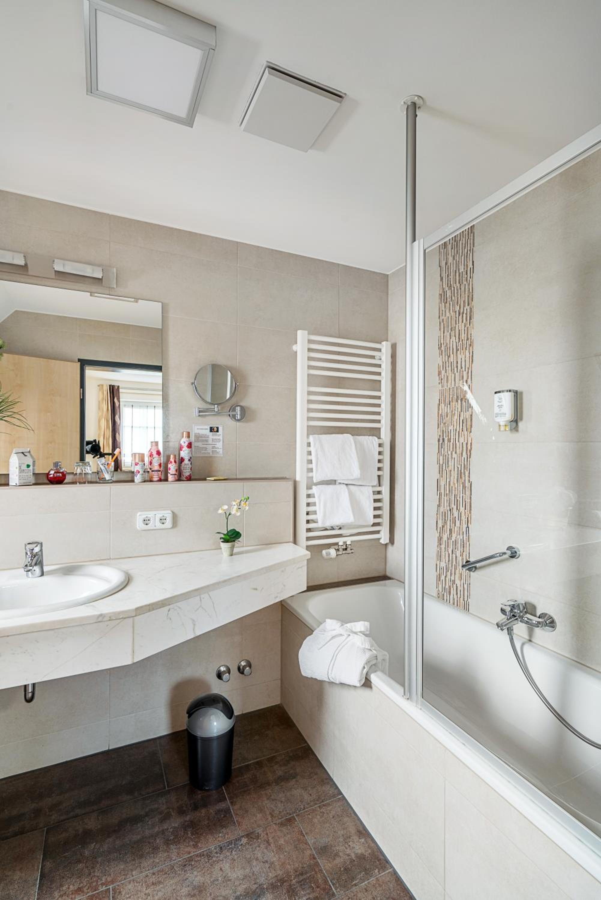 Family Room – in the historical main building (3-star category)