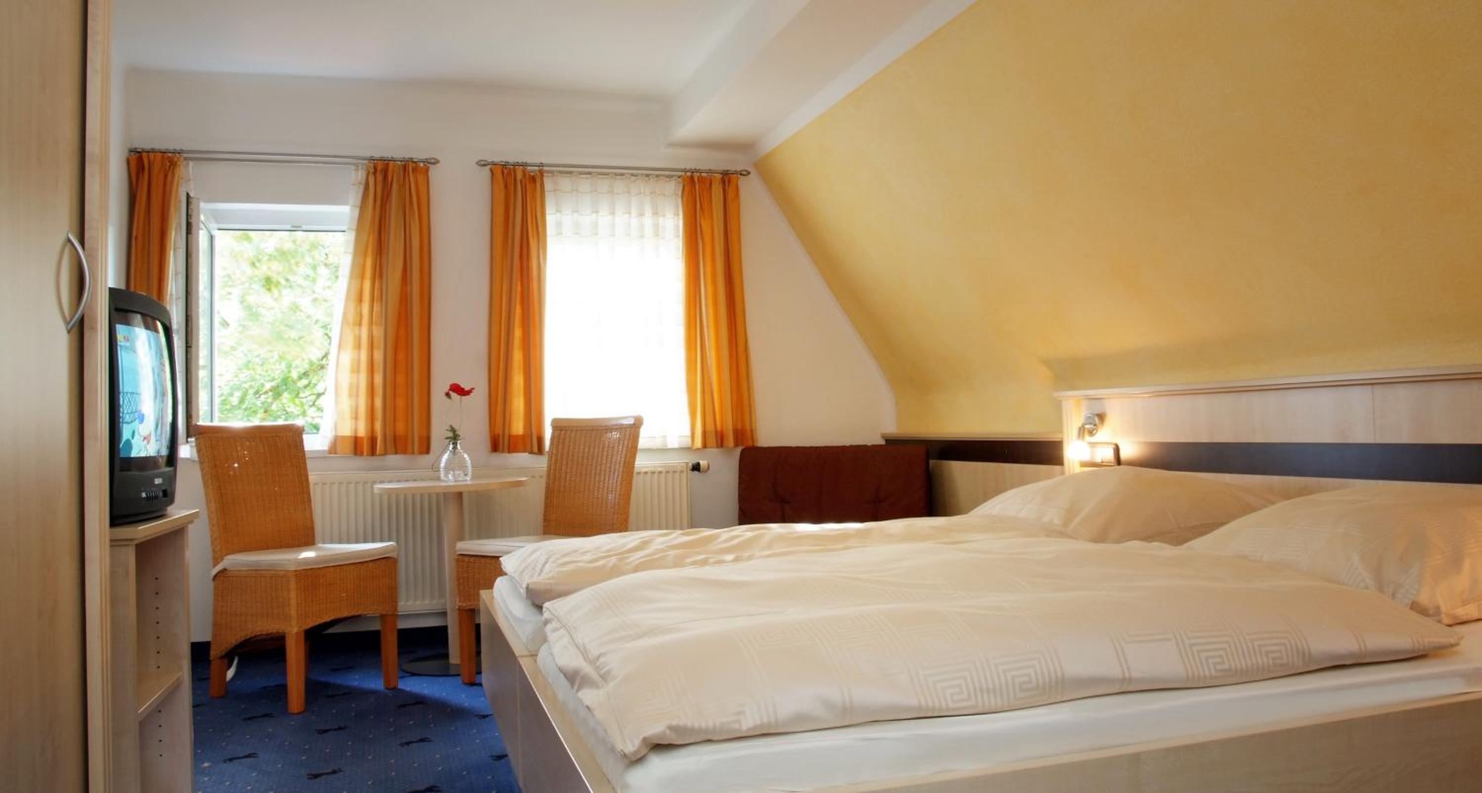 Economy Double/Twin Room - in the historical main building (3-star category)