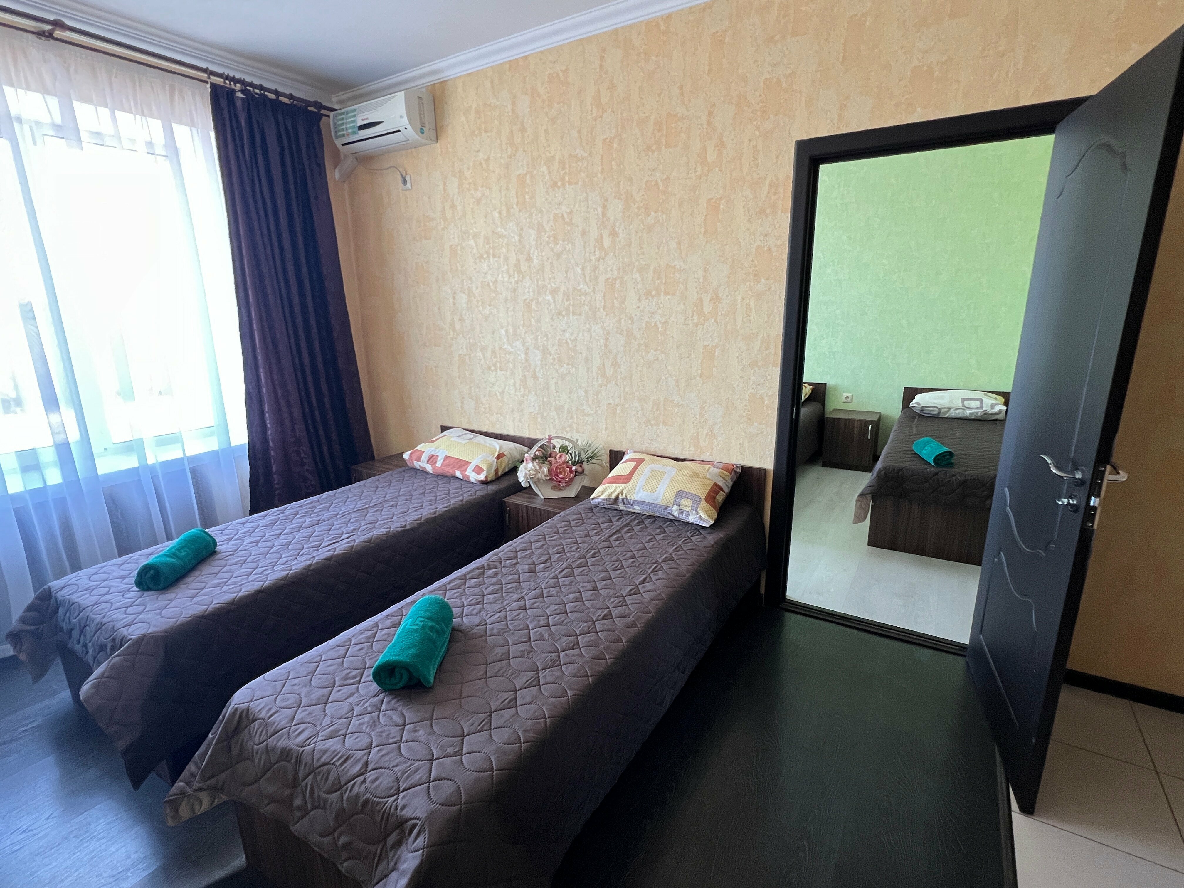 Улучшенный хостельный мужской номер с подселением