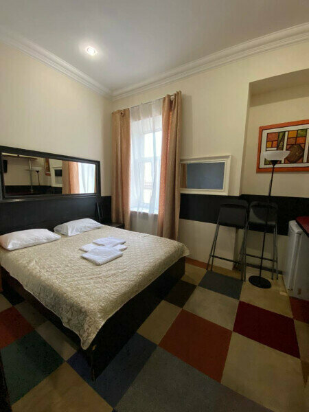 Двухместный номер с 1 кроватью и общей ванной комнатой