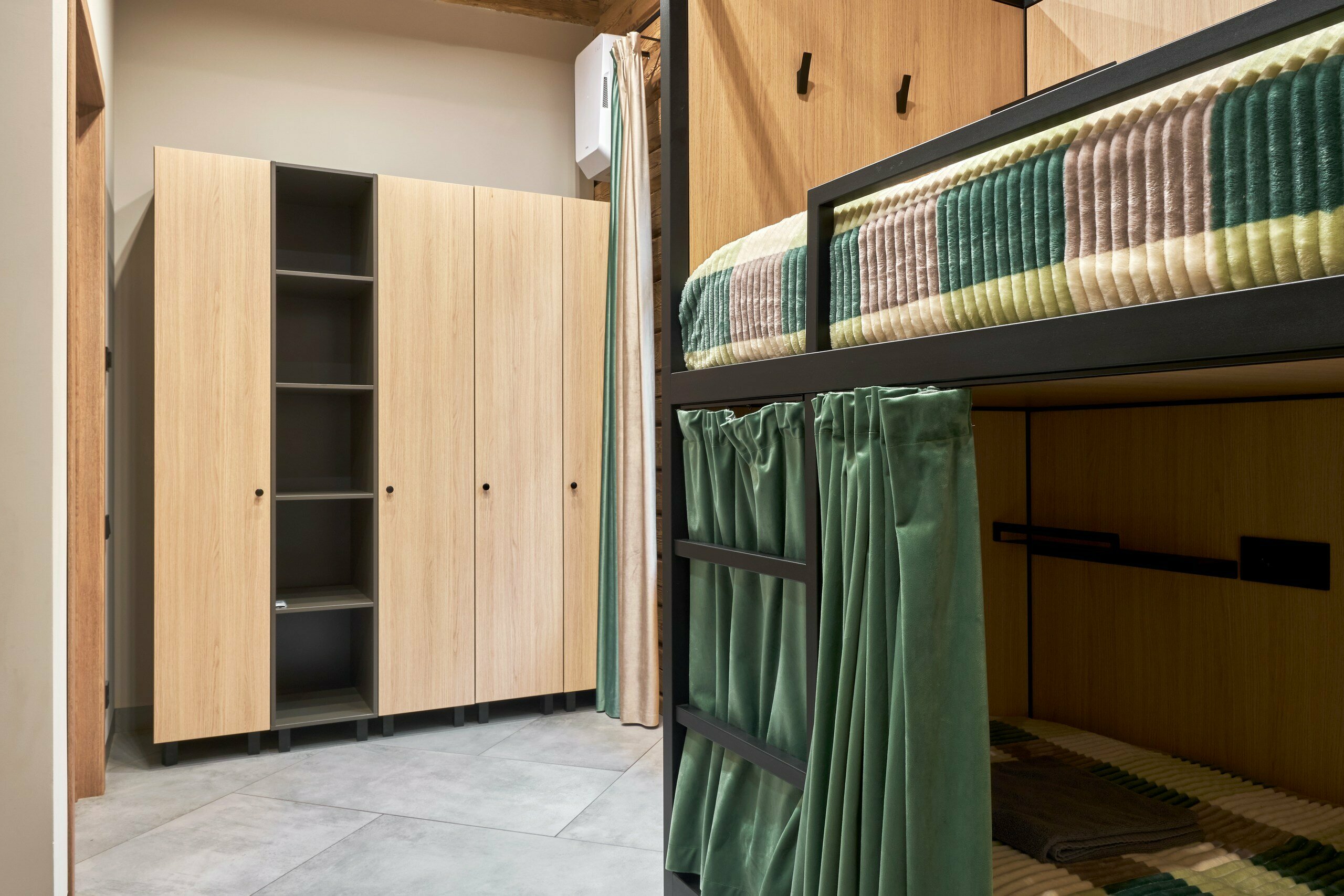 Общий номер для женщин с 4 кроватями