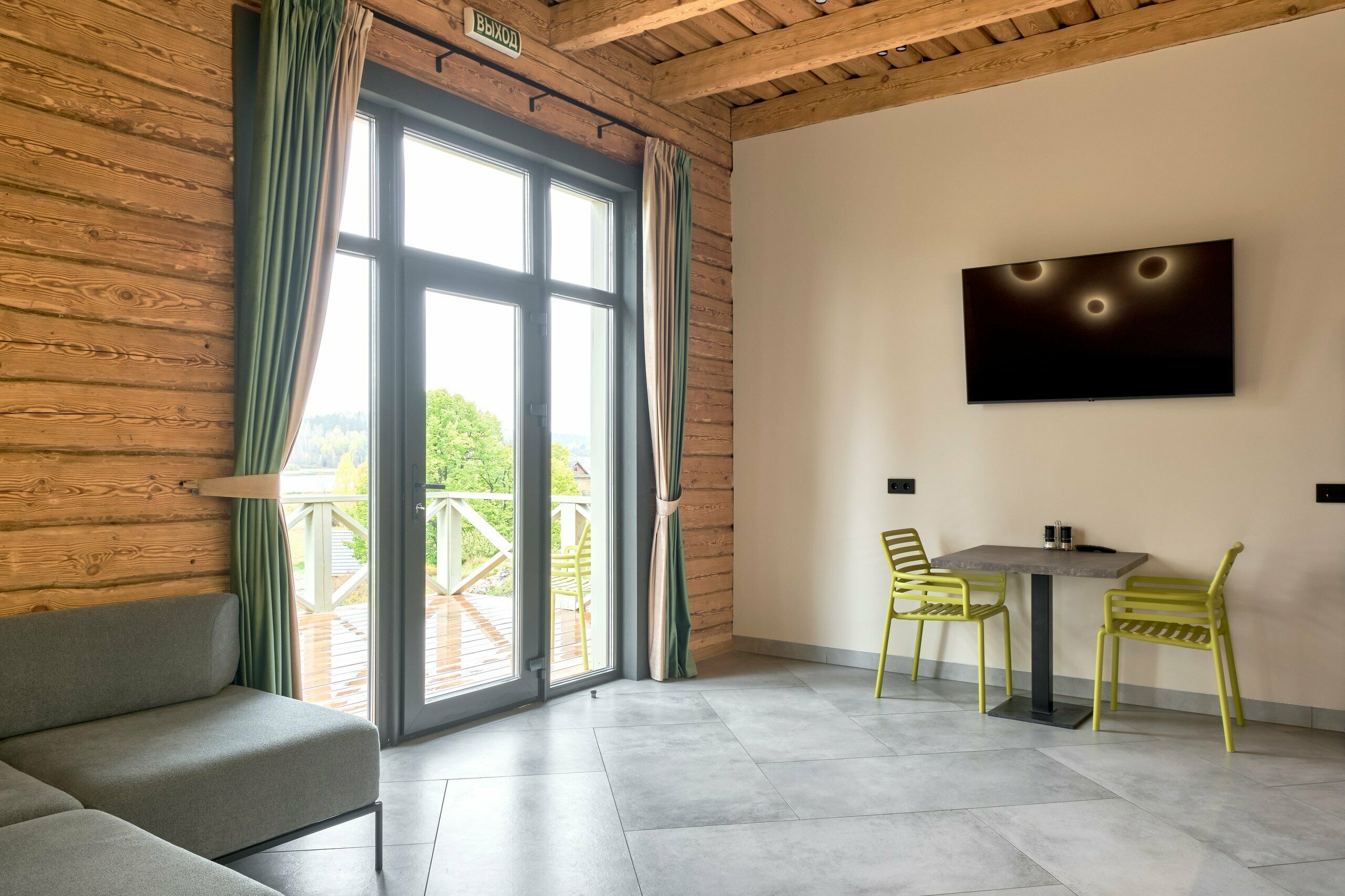 Место в шестиместном номере