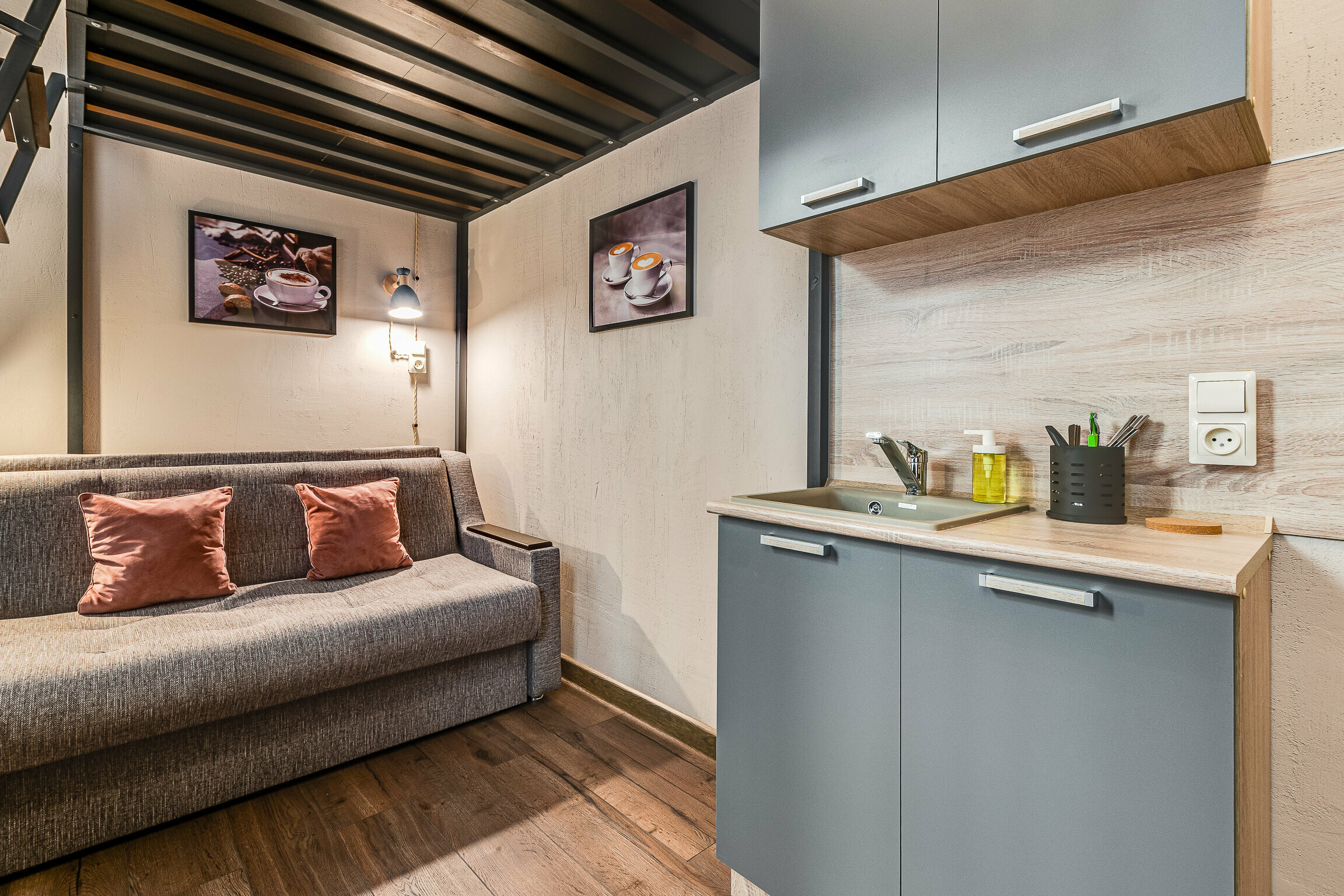 Двухуровневый стандартный четырехместный номер