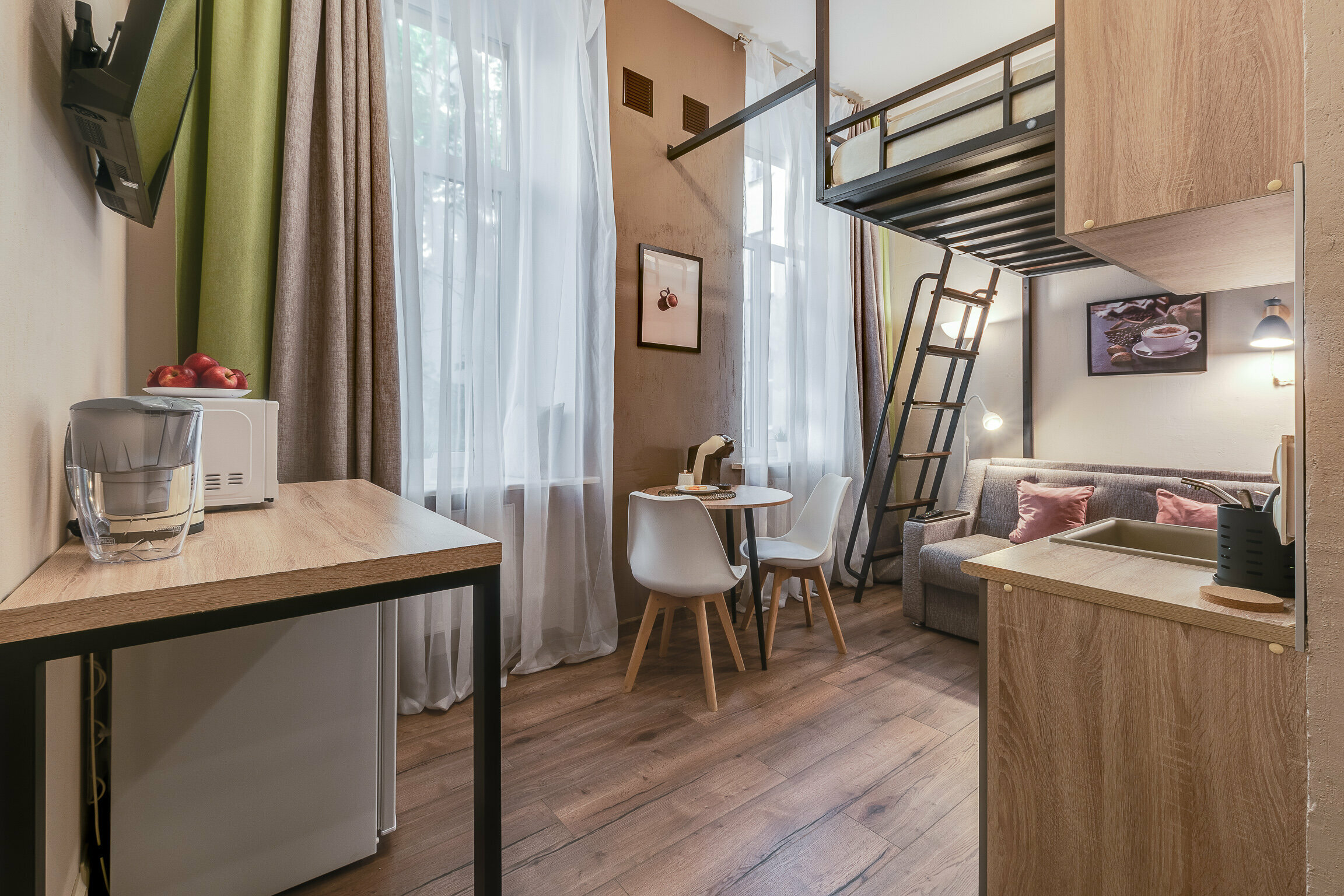 Двухуровневый стандартный четырехместный номер