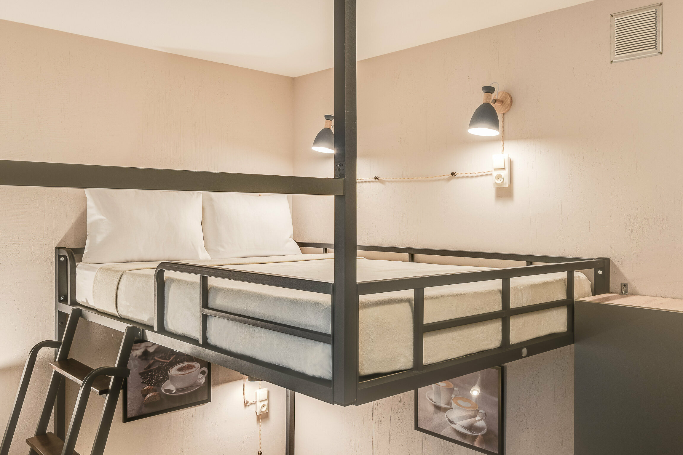 Двухуровневый стандартный четырехместный номер