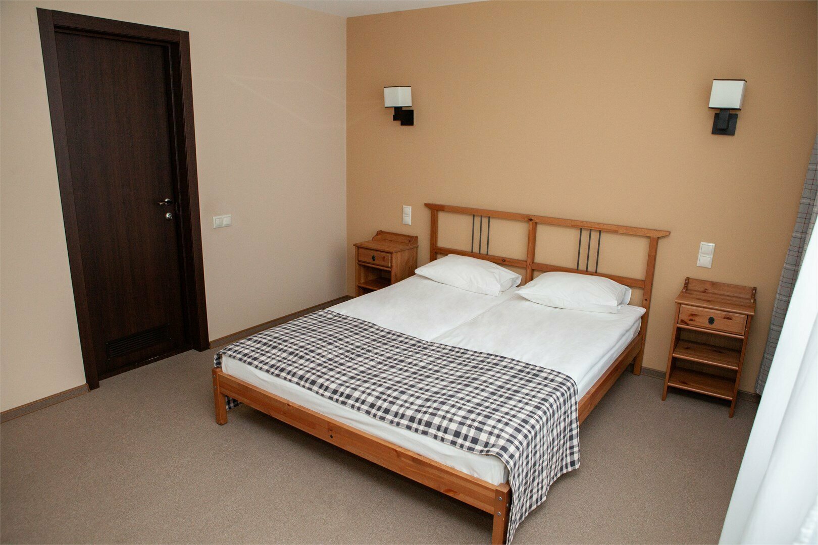 Люкс (корпус "Золотая маска")