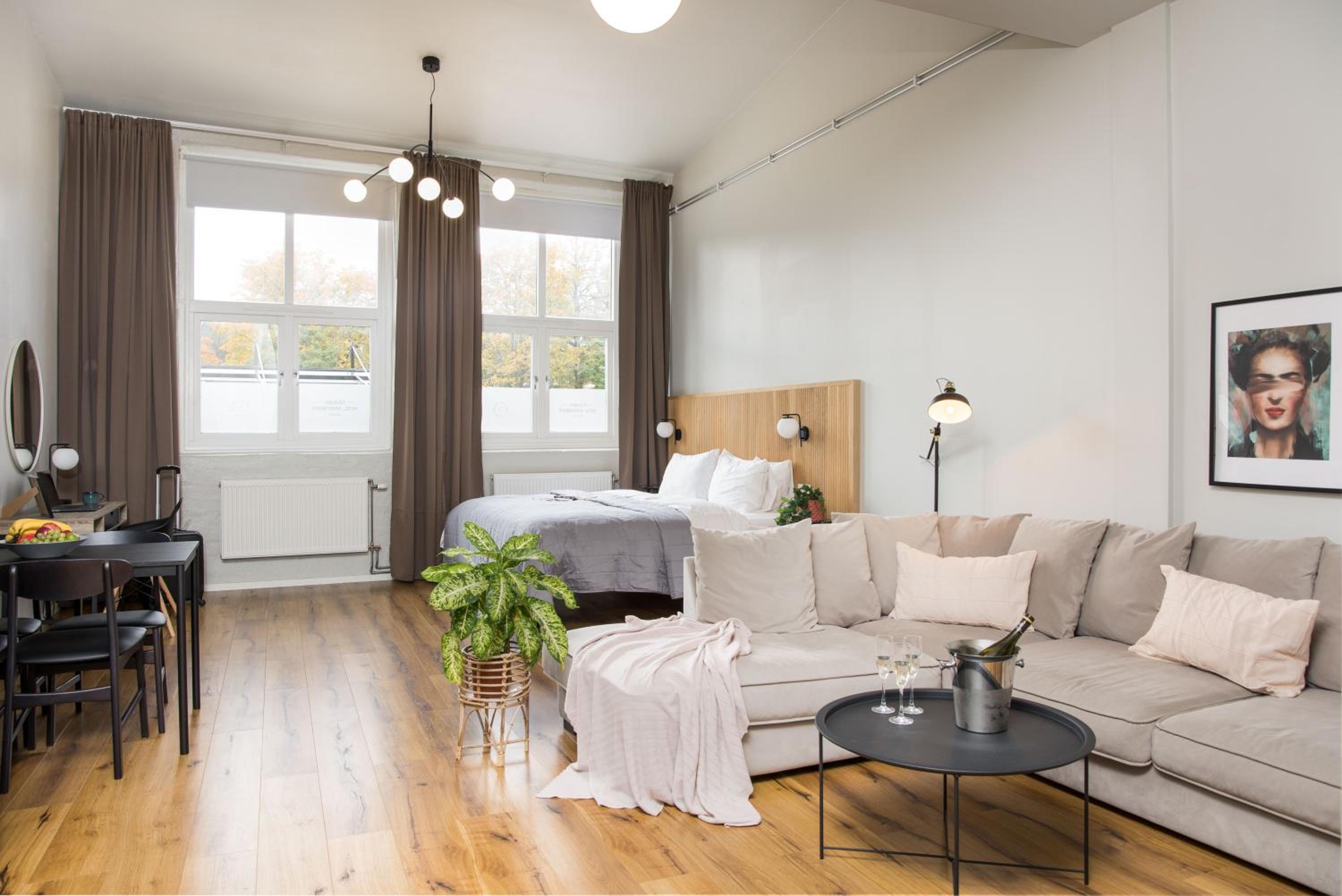 Deluxe Apartment