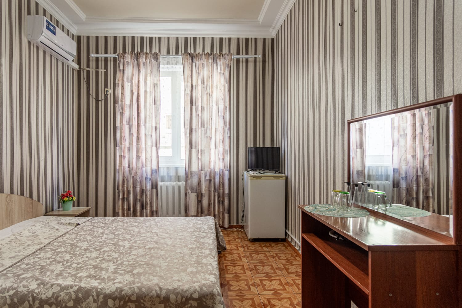 Стандартный номер с кроватью размера «king-size»