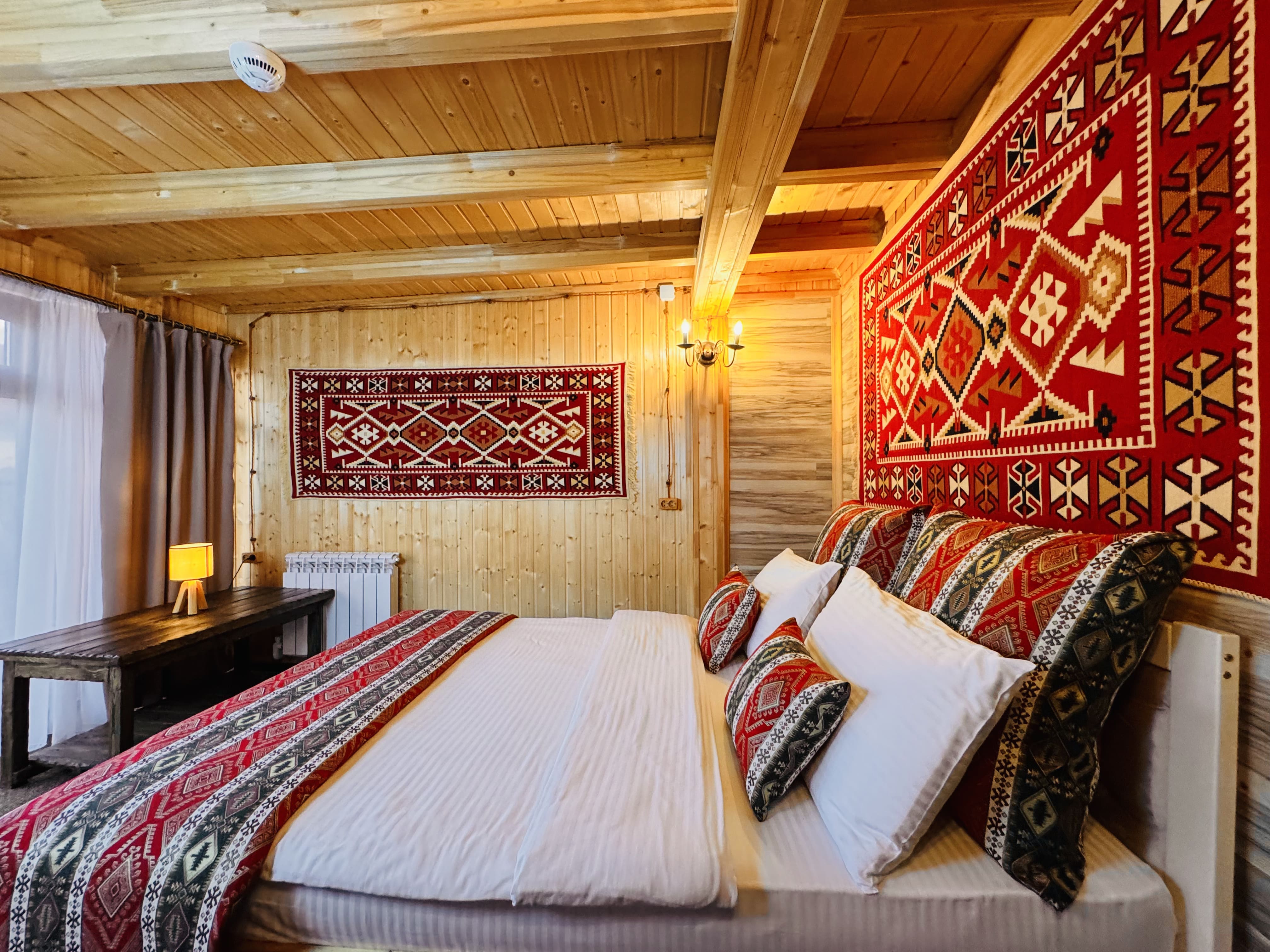 Двухкомнатный улучшенный стандарт с видом на горы | без балкона | 2 этаж