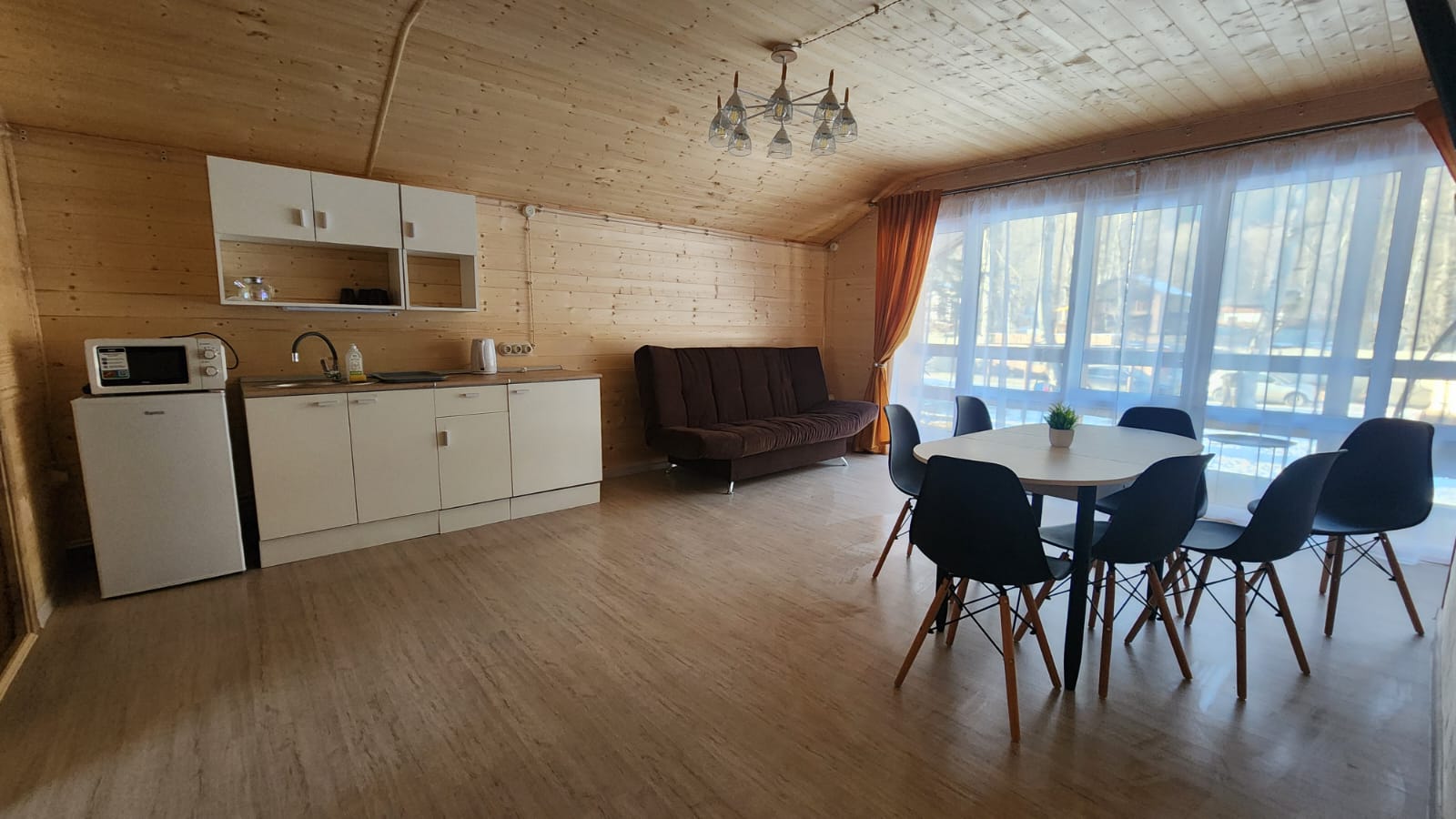 Коттедж с видом на лес