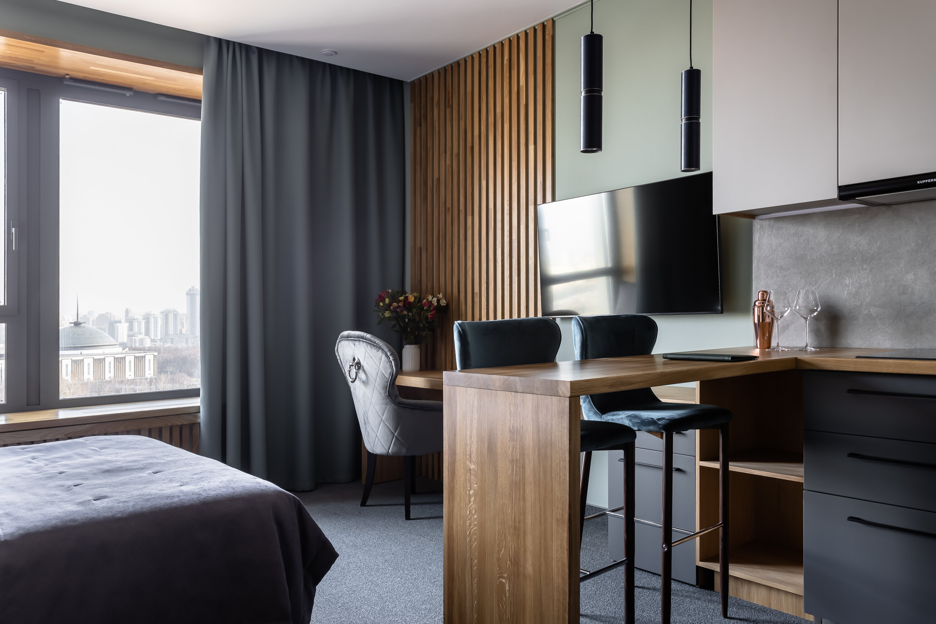 Номер-студия Делюкс  с великолепным видом на Парк Победы