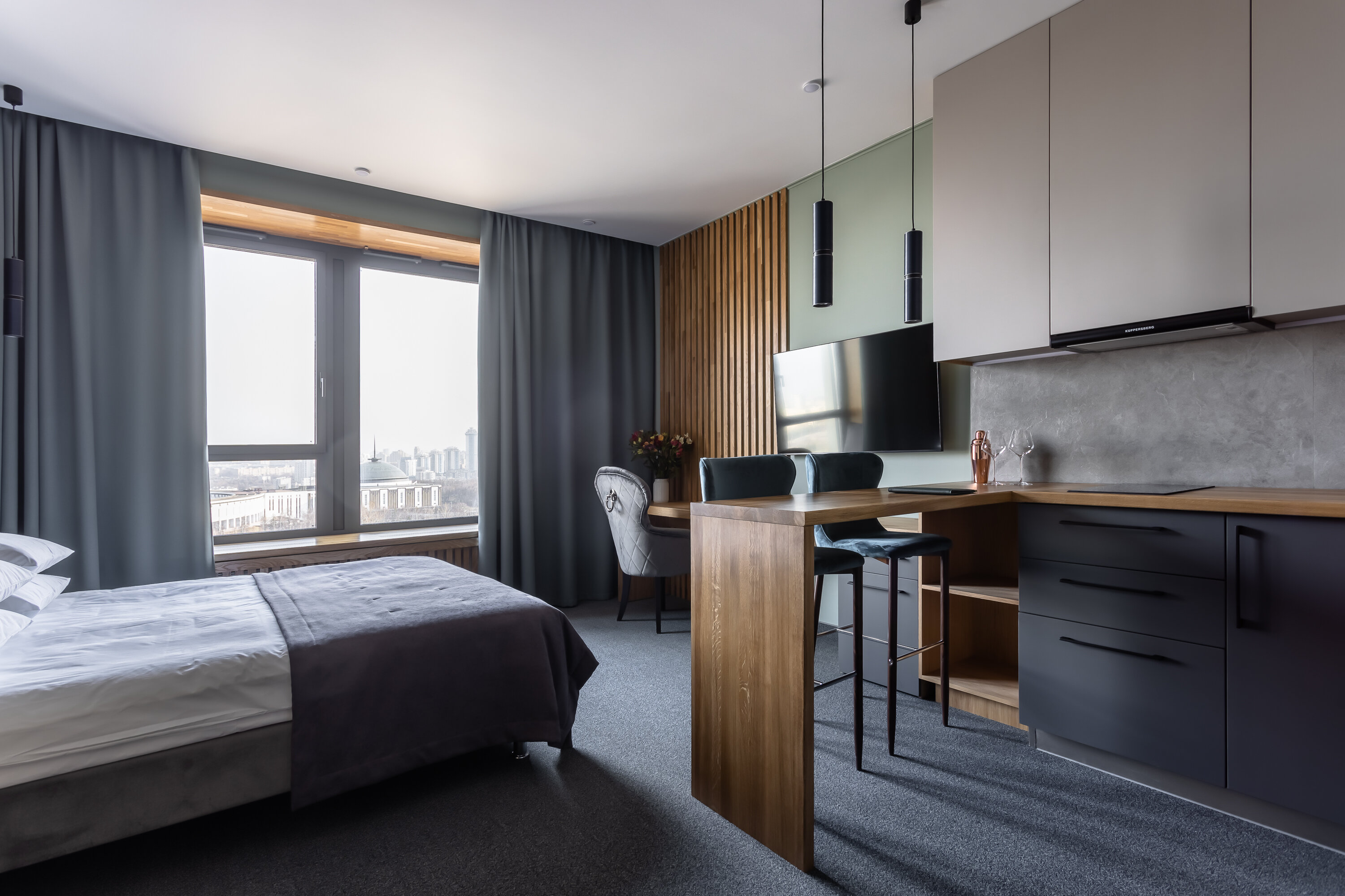 Номер-студия Делюкс  с великолепным видом на Парк Победы