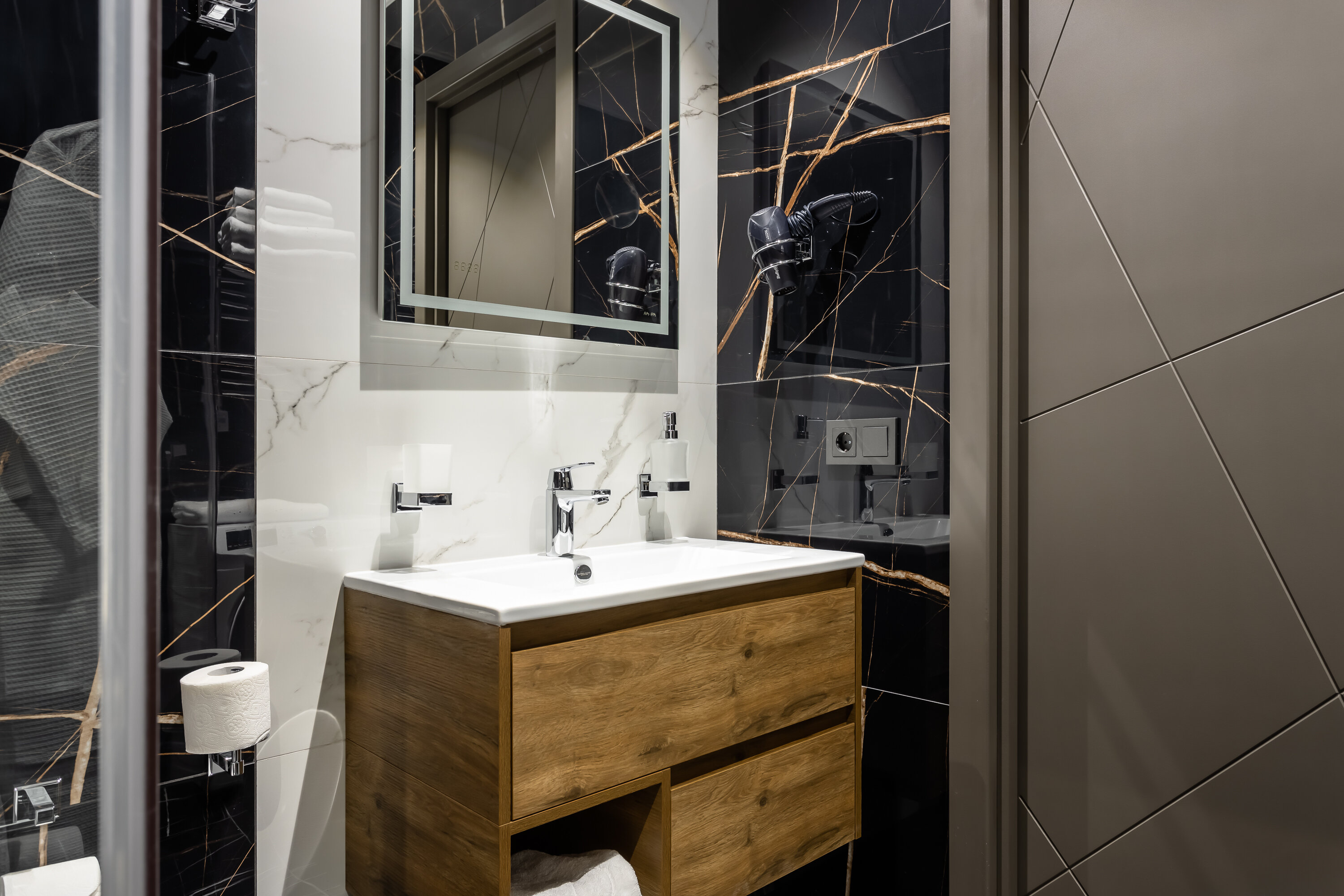 Номер-студия Делюкс  с великолепным видом на Парк Победы