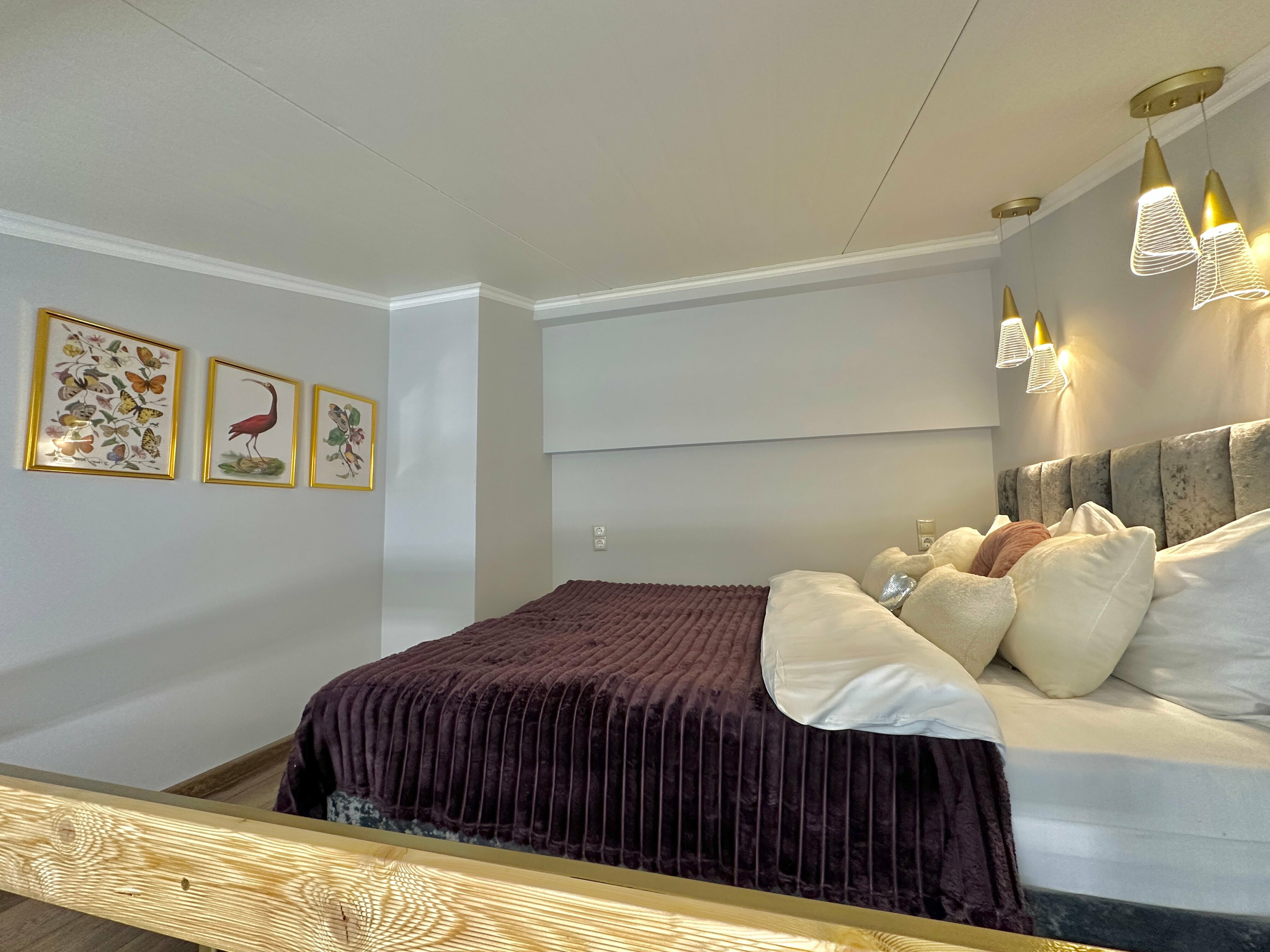 Двухуровневый делюкс