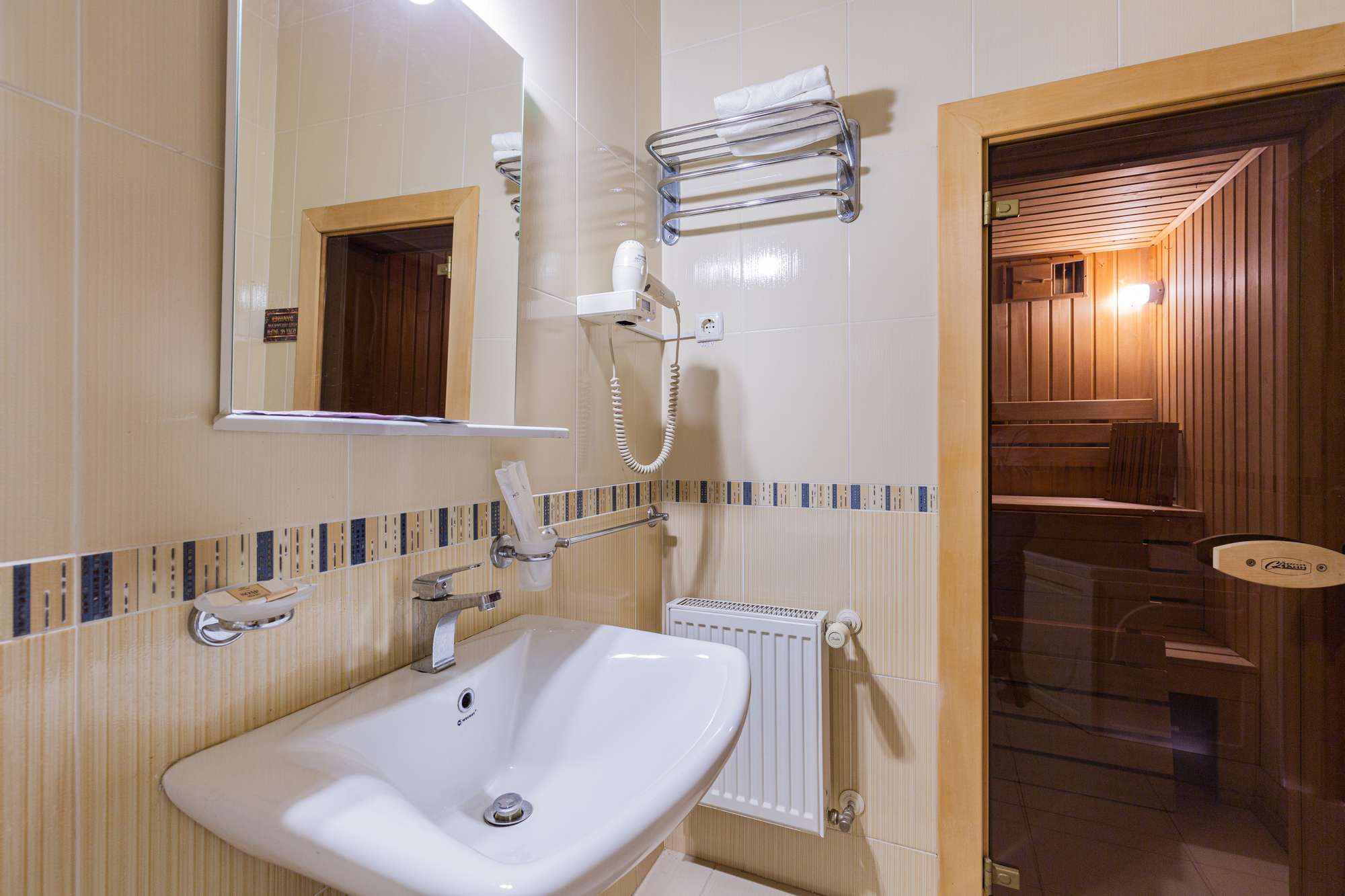 Люкс с балконом