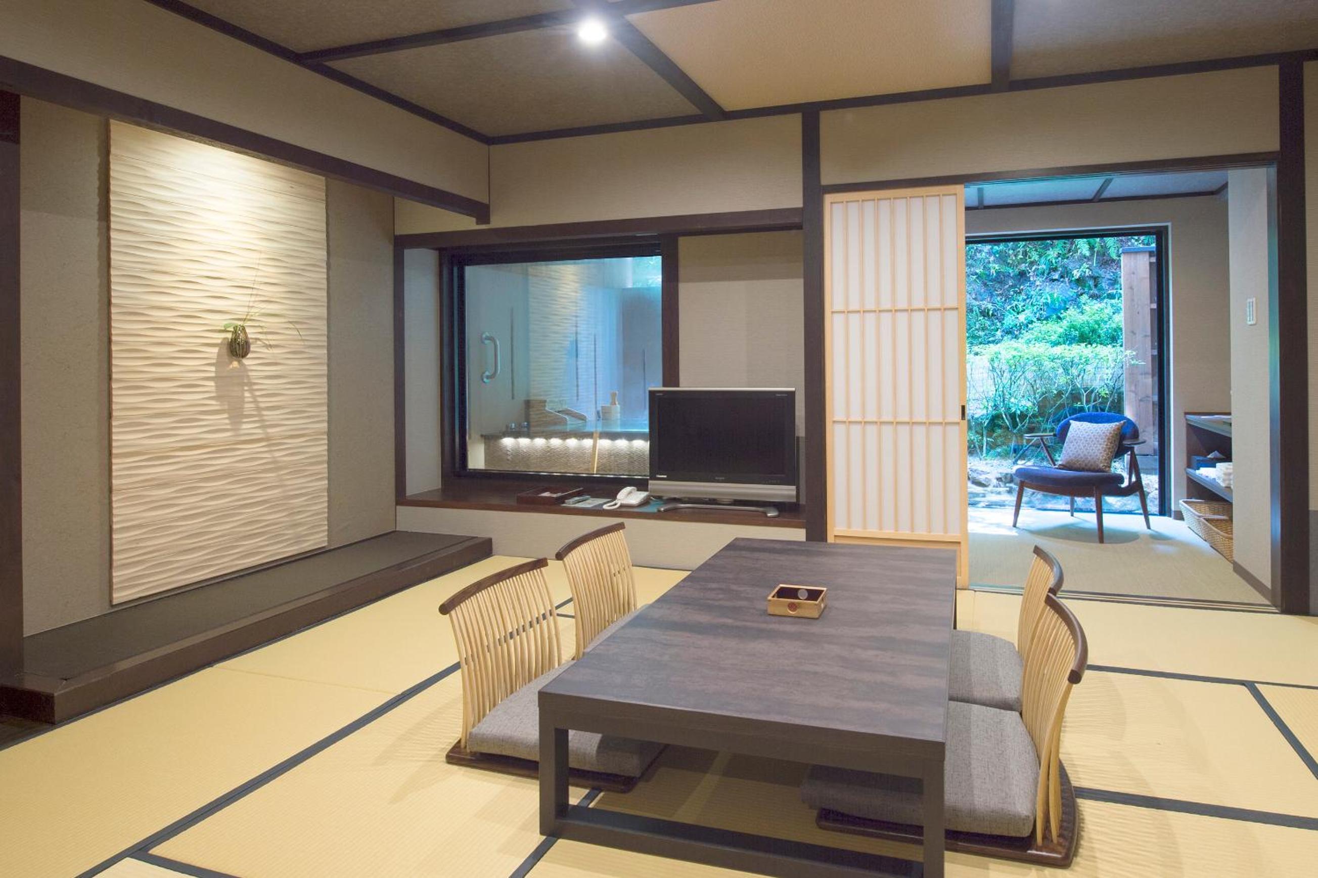 Japanese-Style Superior Room with Open-Air Hot Spring Bath【Yama-no-Terrace 】